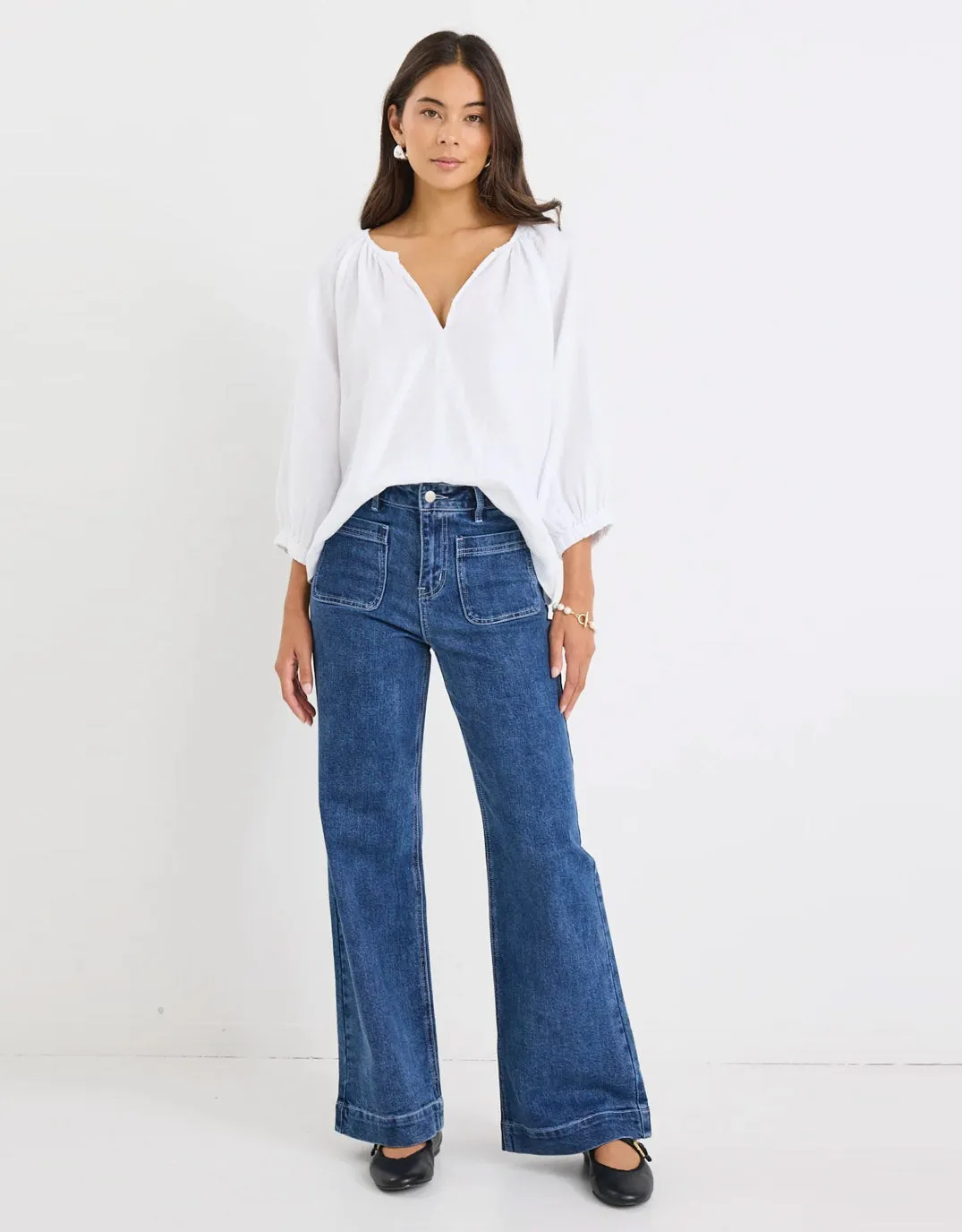 Revolutionary Linen Relaxed Long Sleeve Top - White Premium Finish Odor Control Technology