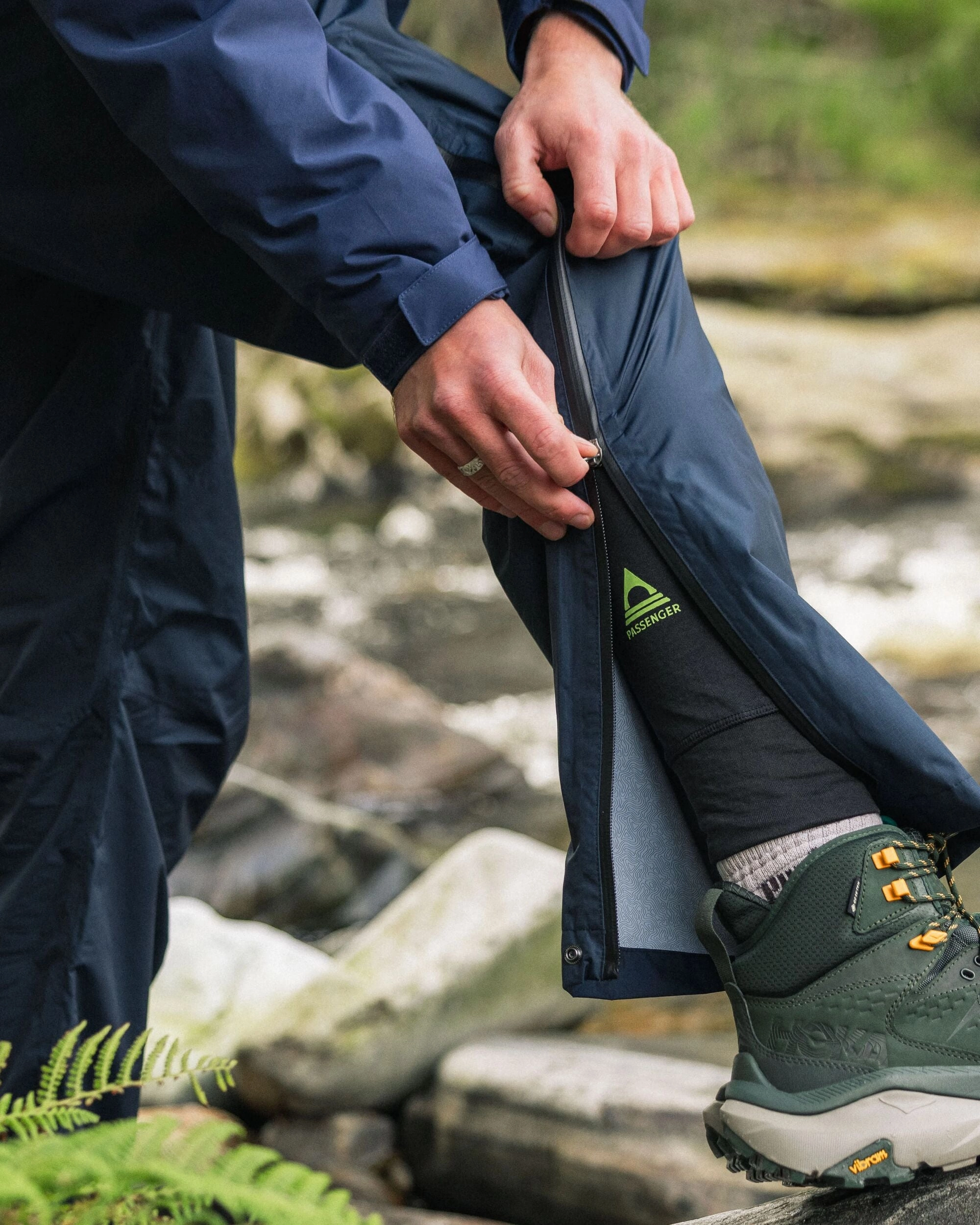 Droplet Waterproof Recycled Trouser - Deep Navy Wrinklefree Minimal Waist