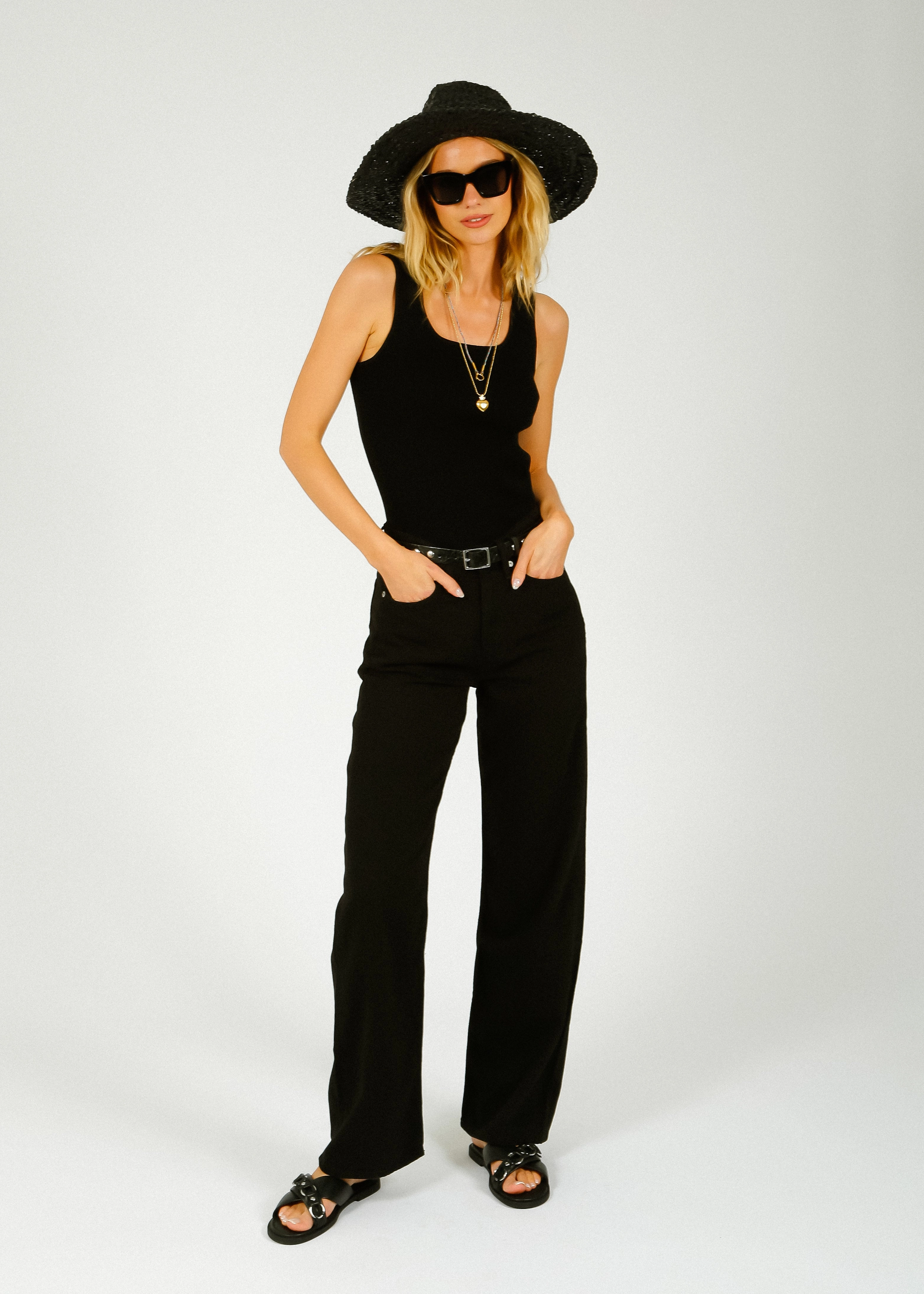 No Fuss Style Outfit Basic R&B Featherweight Logan in Black