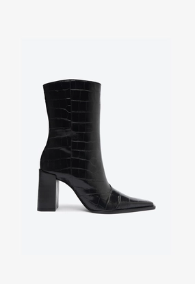Raffaela Croc Bootie Protective Finish Outdoor Trek Snow Storm
