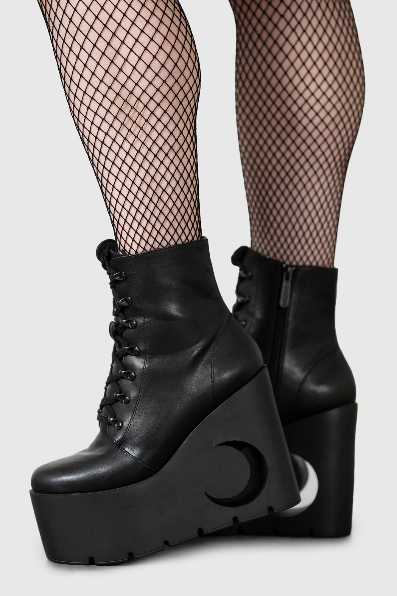 Crescent Boots Relaxed Vibe Fashion Comfort