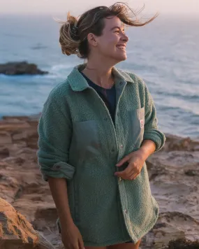 Fashion-Forward Rappel Recycled Sherpa Oversized Shirt - Pistachio