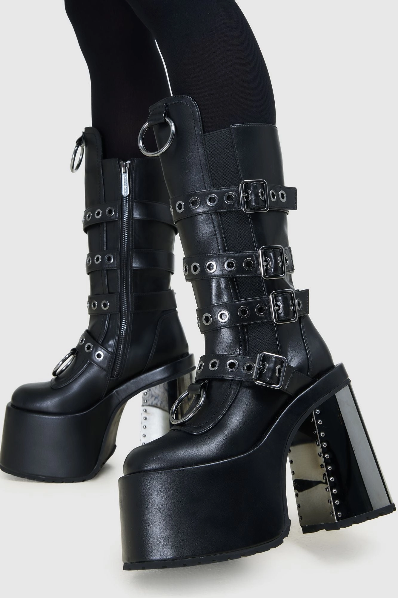 Hard Ground Dominia Boots