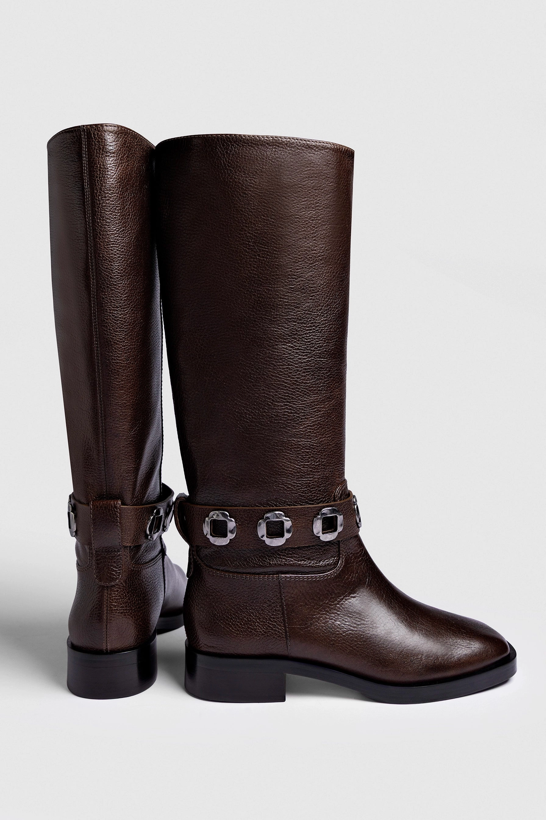 Breathable Nature Lover Milan Flat Boot In Brown Leather