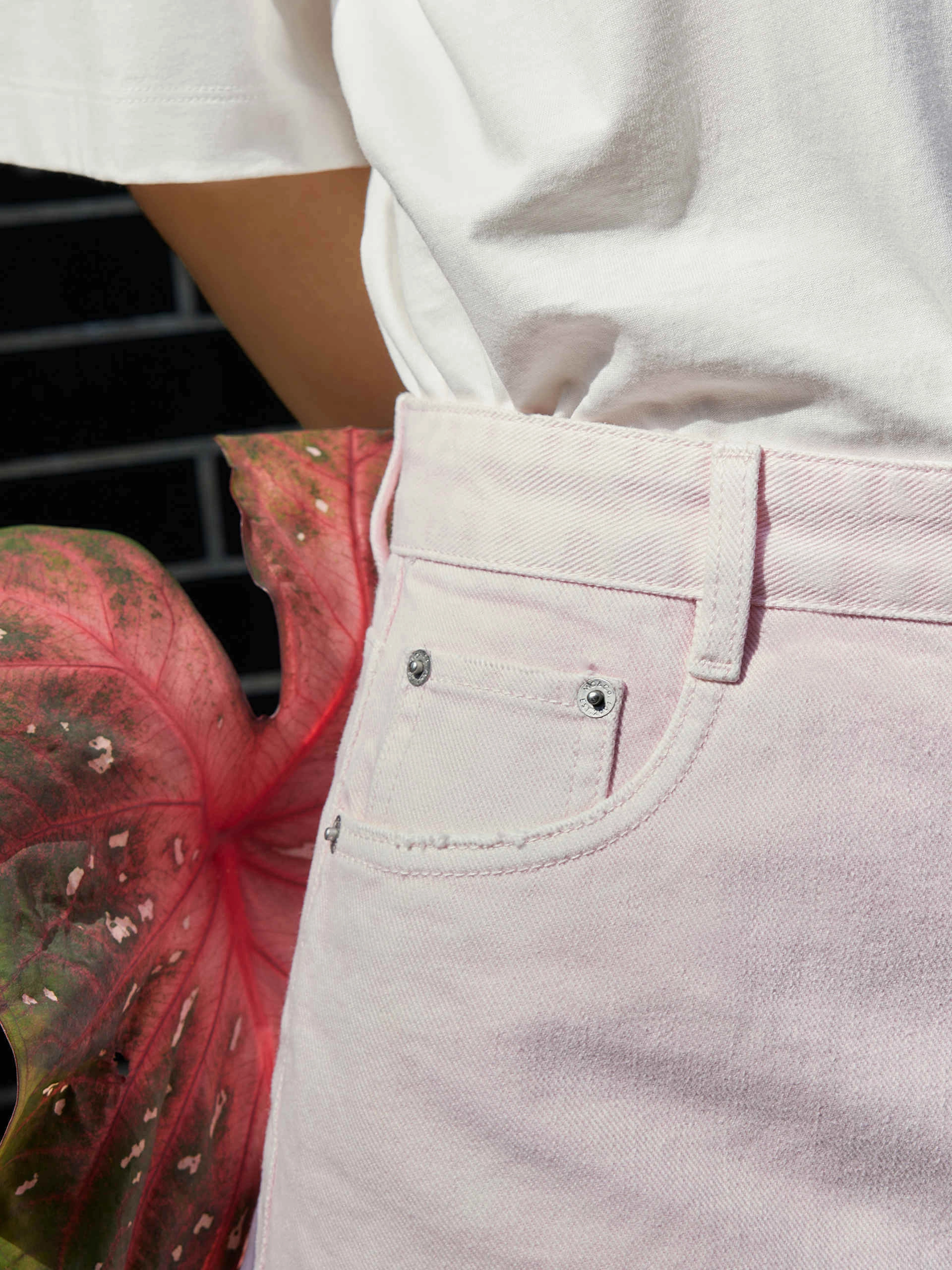 Outdoor Flex Ripped Details Cotton Denim Shorts