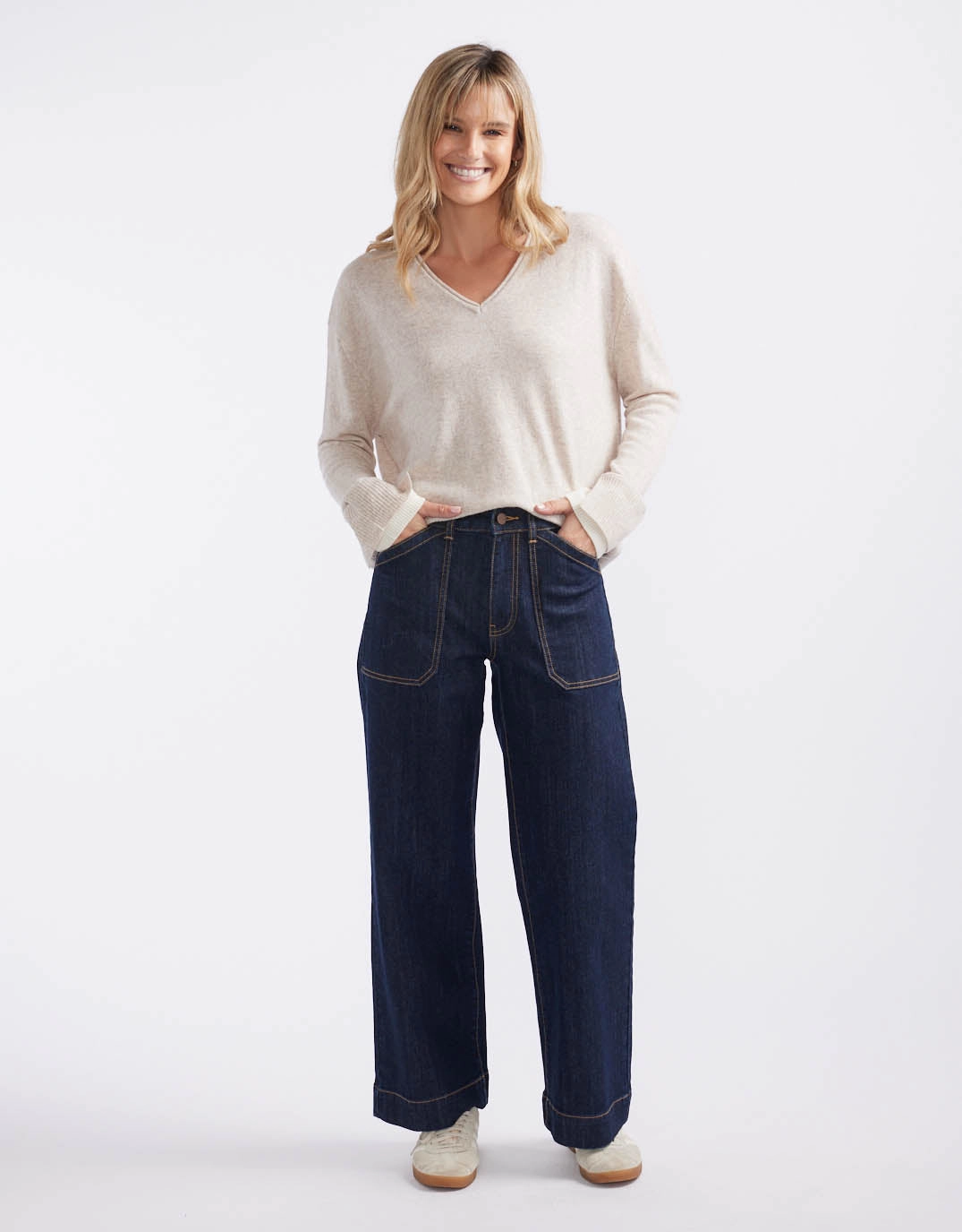 Minimalist Style Holiday Vibes Weekend Warrior Trendy Evening Stroll Catalina Wide Leg Jeans - Indigo