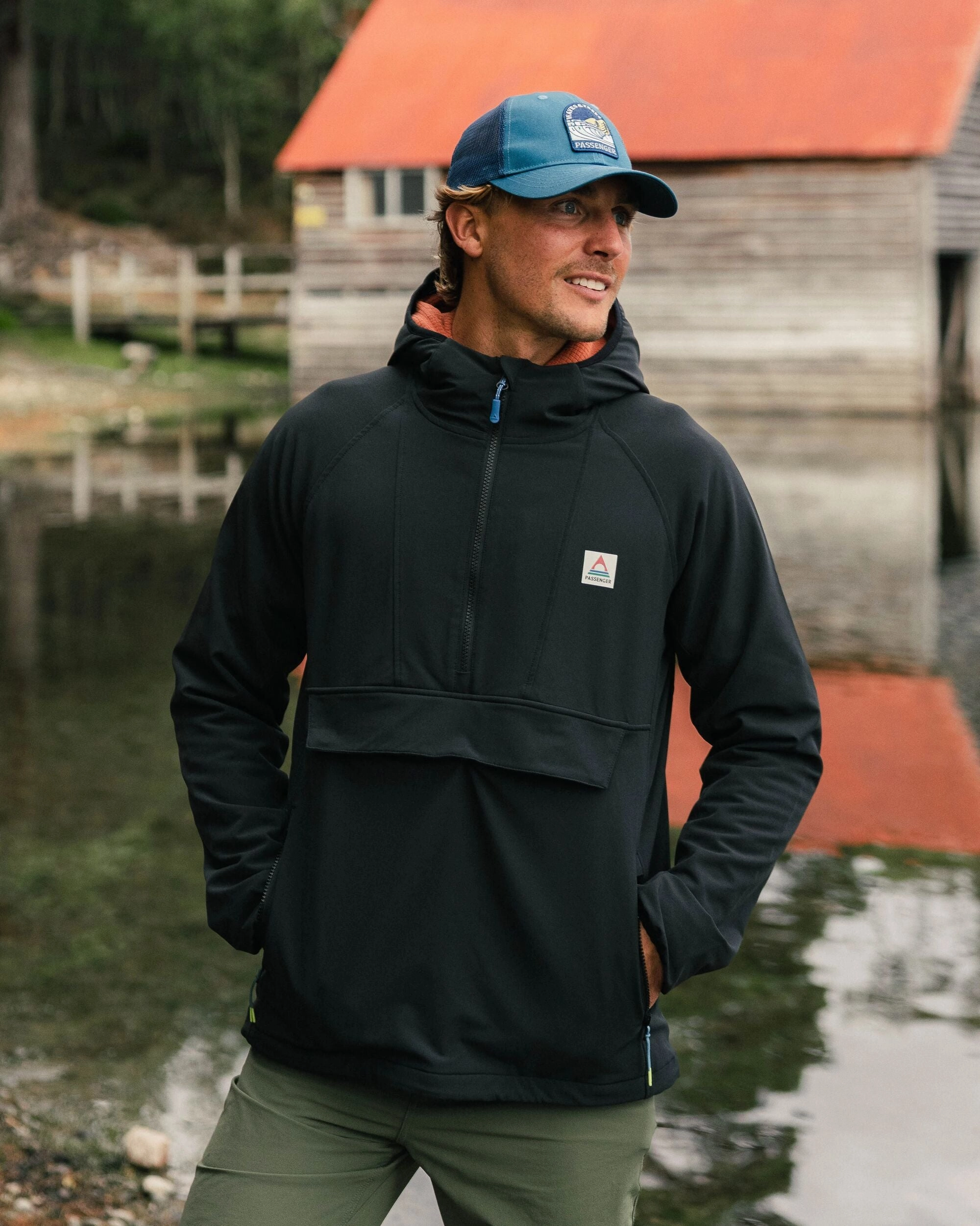 Roamer Recycled Softshell Anorak - Black Sporty Casual Snap Closure System