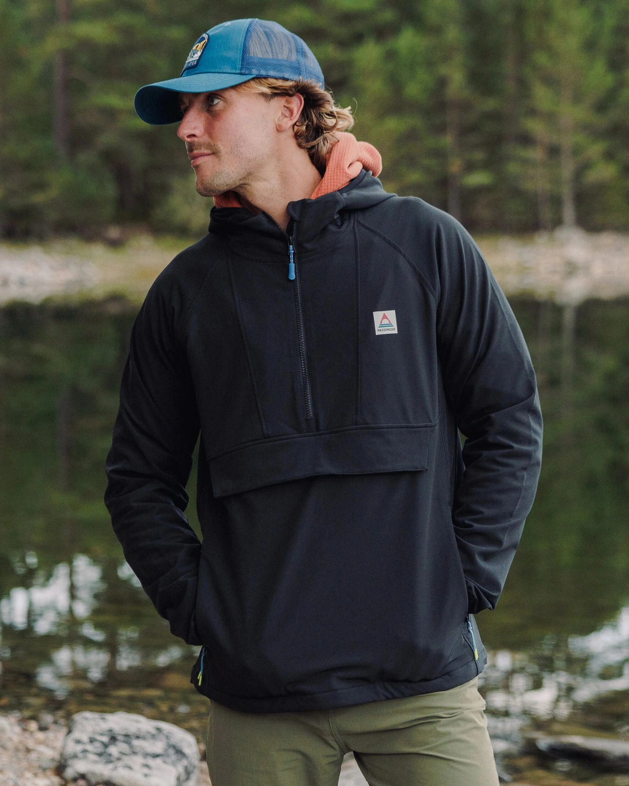 Roamer Recycled Softshell Anorak - Black Stretch Fit simple design