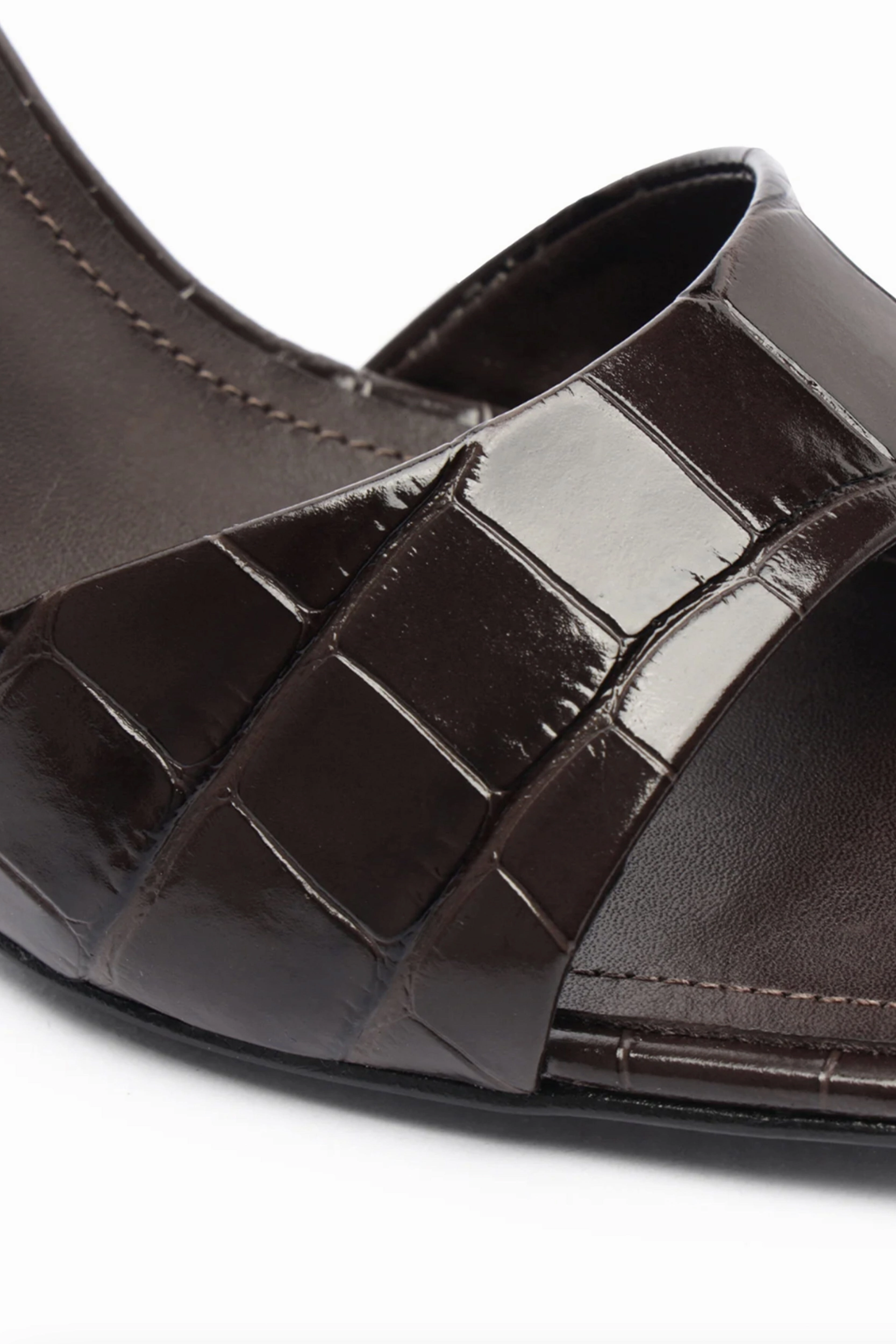 SCHUTZ | Posseni Mules - Dark Brown Croc Nude Pumps for Weddings Outdoor Mood
