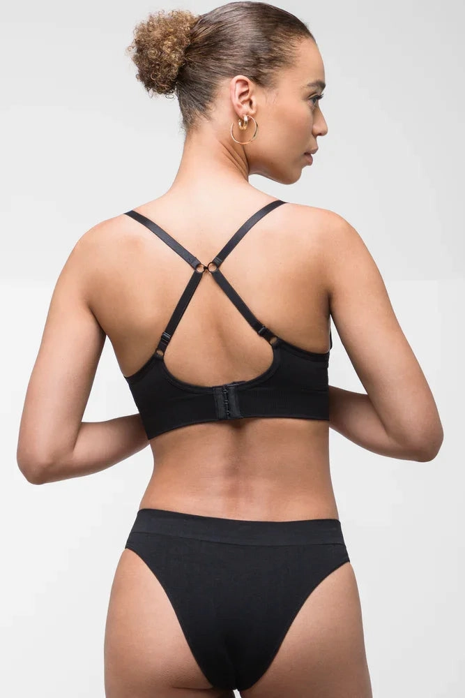 Seam-Free Bralette Black Sweat Guard Technology