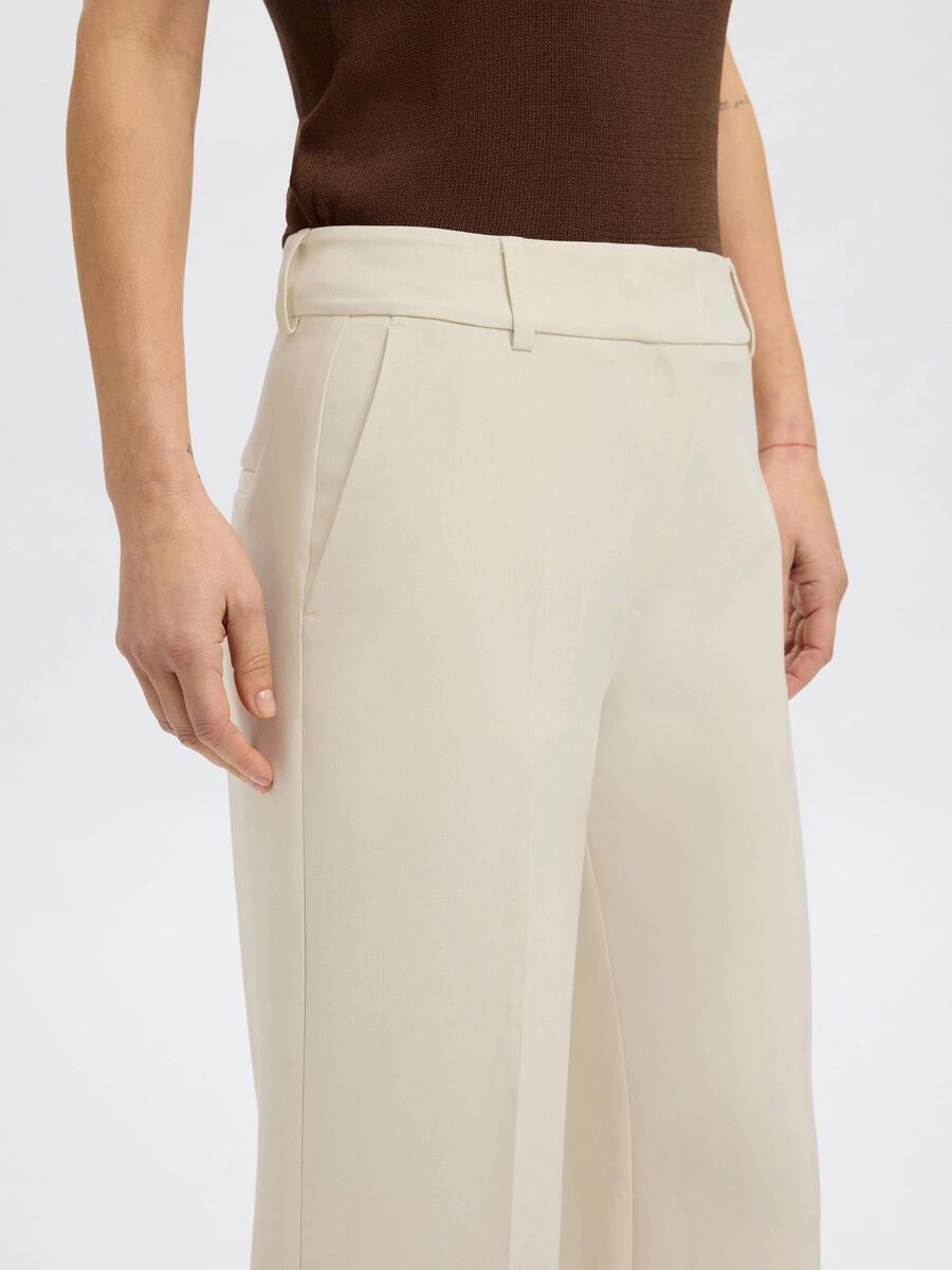 Performance Support High-waisted fit SELECTED Rita Wide Pant in Birch