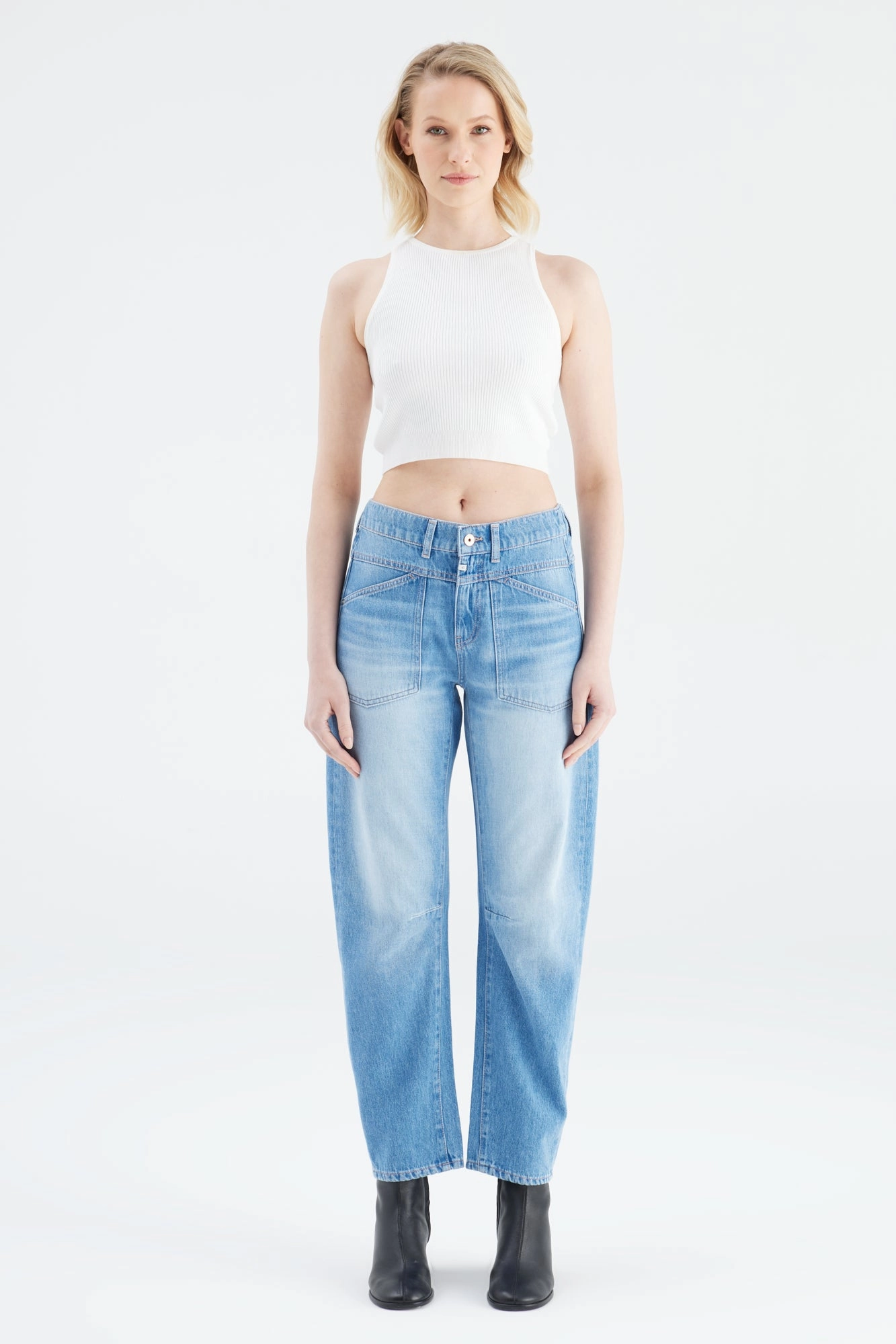 Stretch Panels Selena Mid Waist Patch Pocket Ankle Jeans - Medium Blue L01