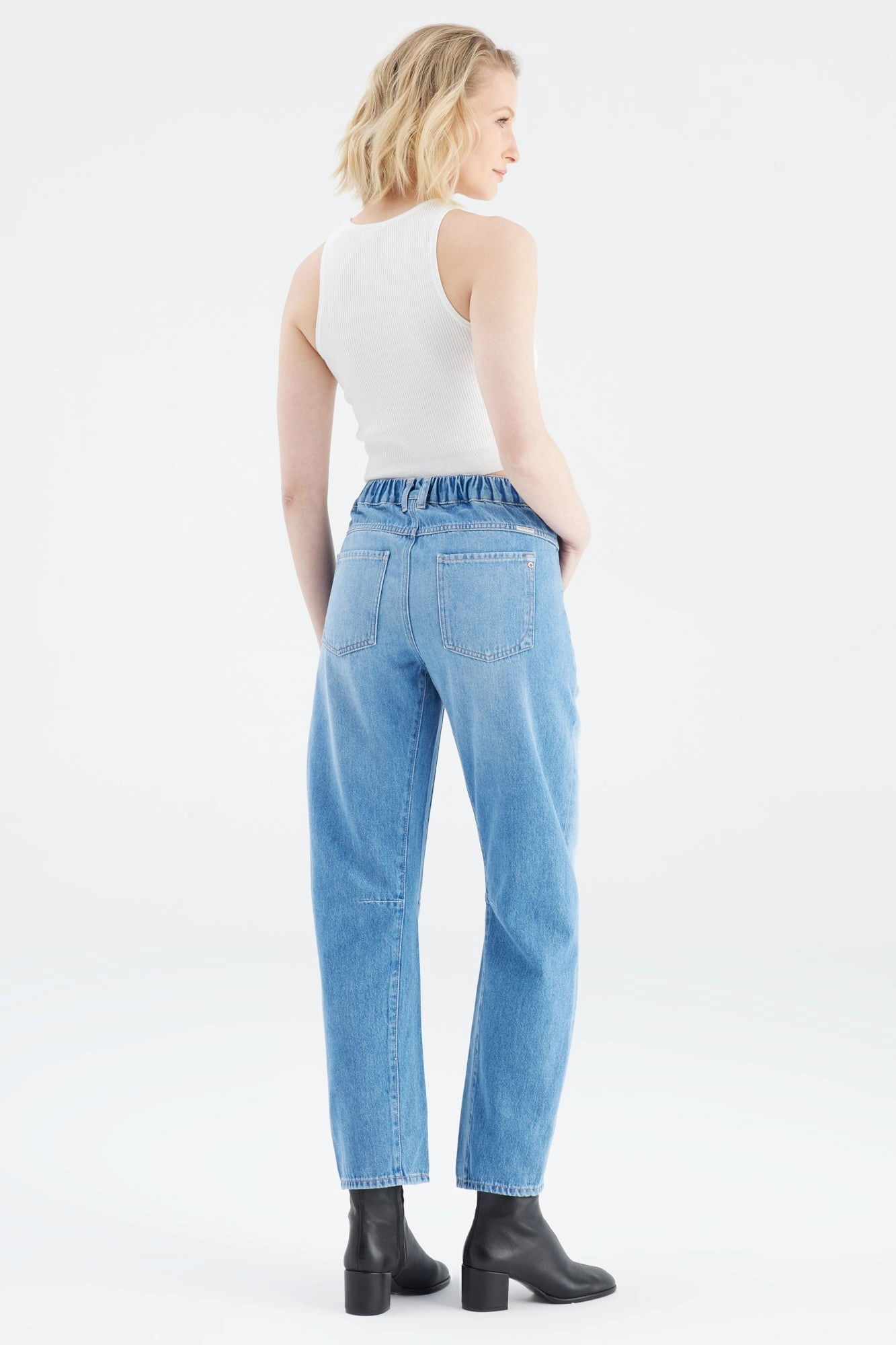 Active Appeal Selena Mid Waist Patch Pocket Ankle Jeans - Medium Blue L01