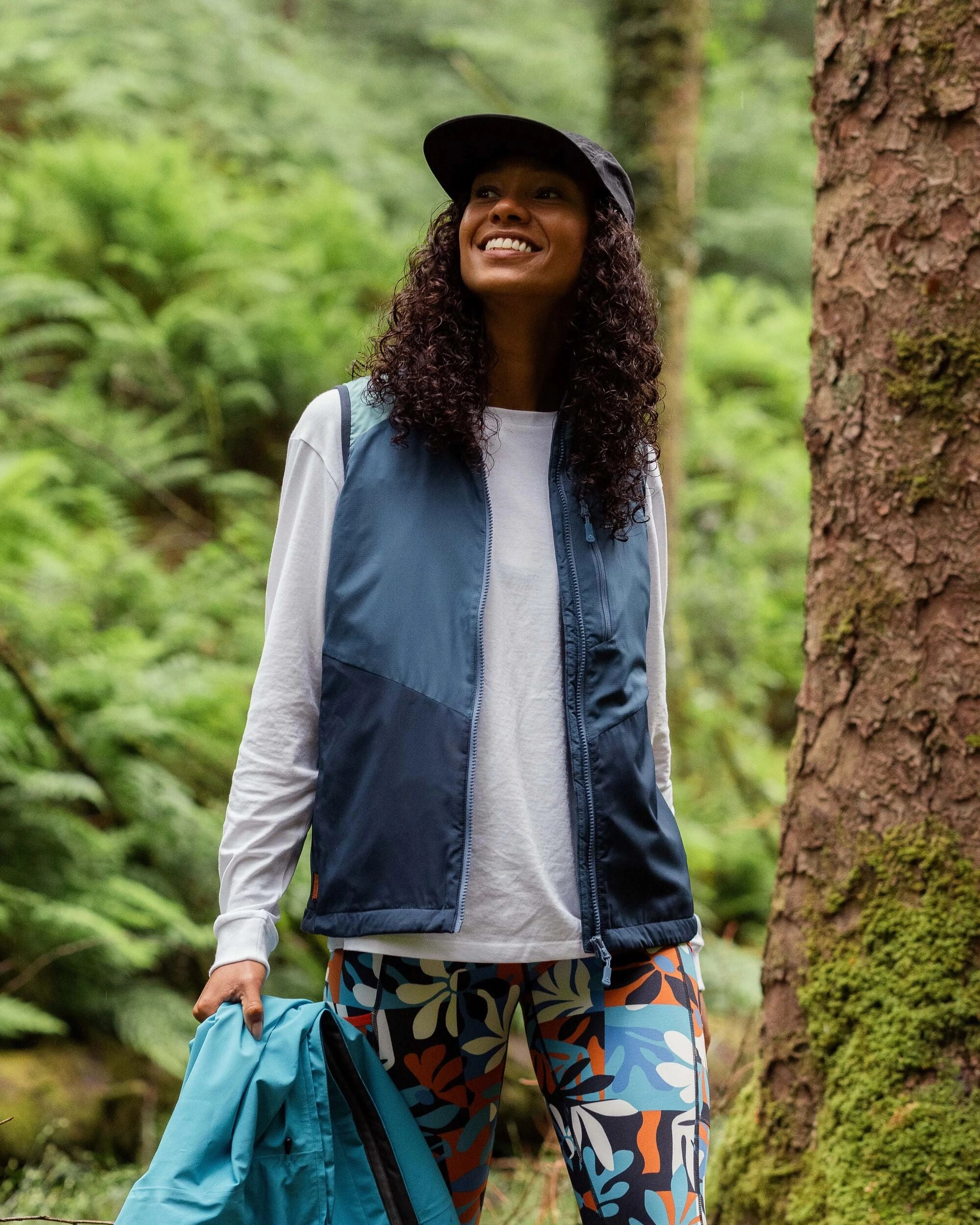Easy Movement Cut Shasta Lightweight Recycled Thermore? Insulated Gilet - Rich Navy/Dark Denim/Arctic