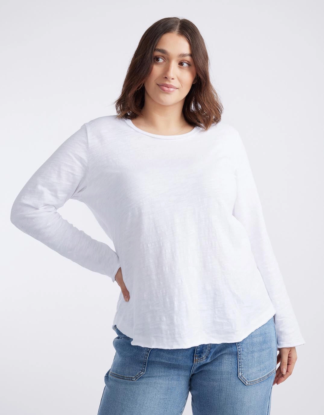 Essential Scoop Hem Long Sleeve T-shirt - White men's clothing Perfect for Vacation