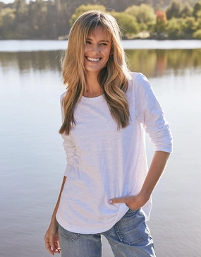 Soft Touch Fit Essential Scoop Hem Long Sleeve T-shirt - White
