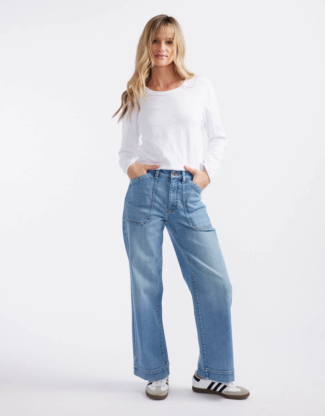Essential Scoop Hem Long Sleeve T-shirt - White Ultra Soft Blended Textile Travel Friendly