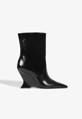 Rugged Built Mountain Climber London Edge Siena Leather Bootie