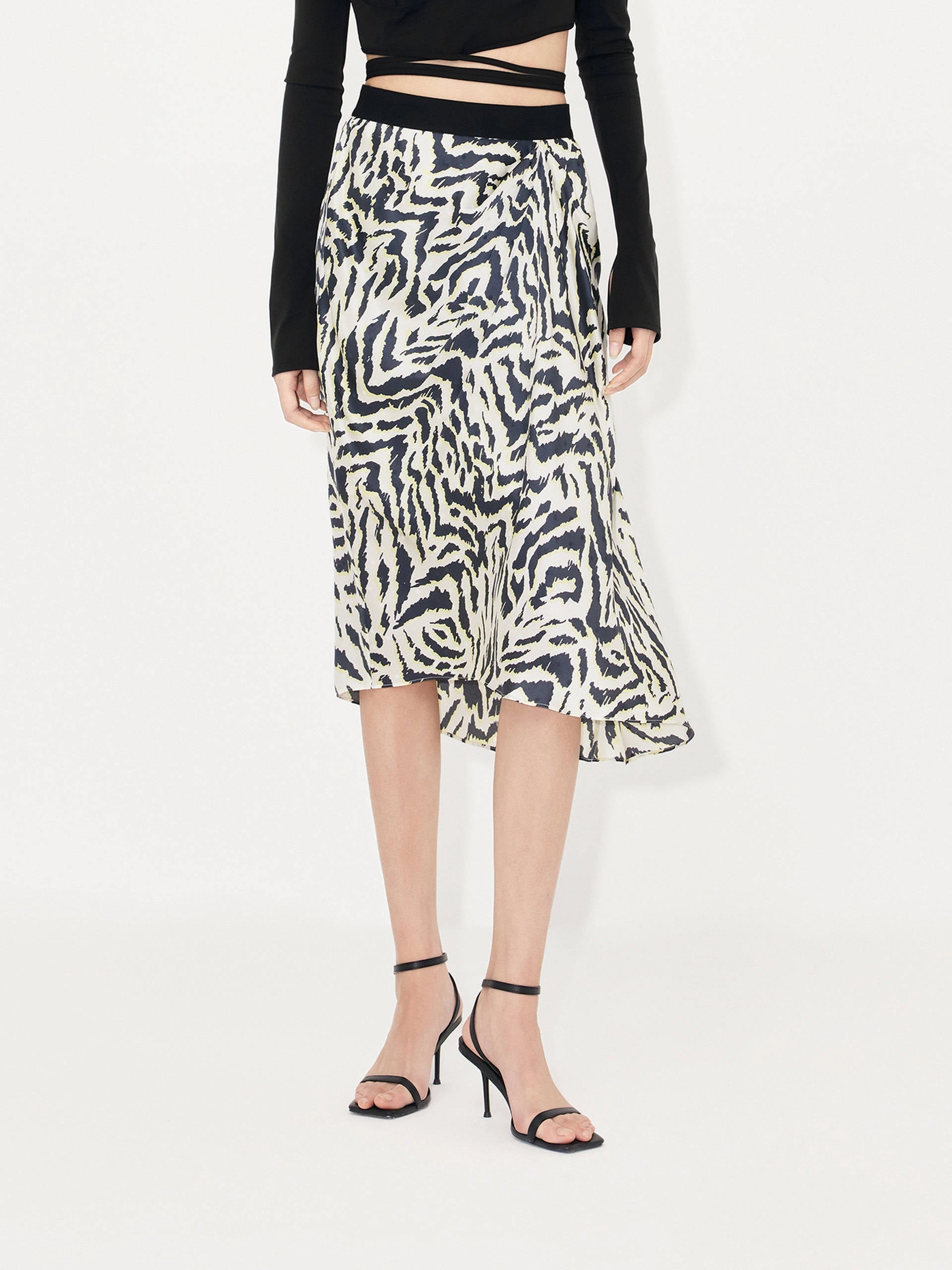 Style Innovation Monochrome Outfit Silk Tiger Print Skirt