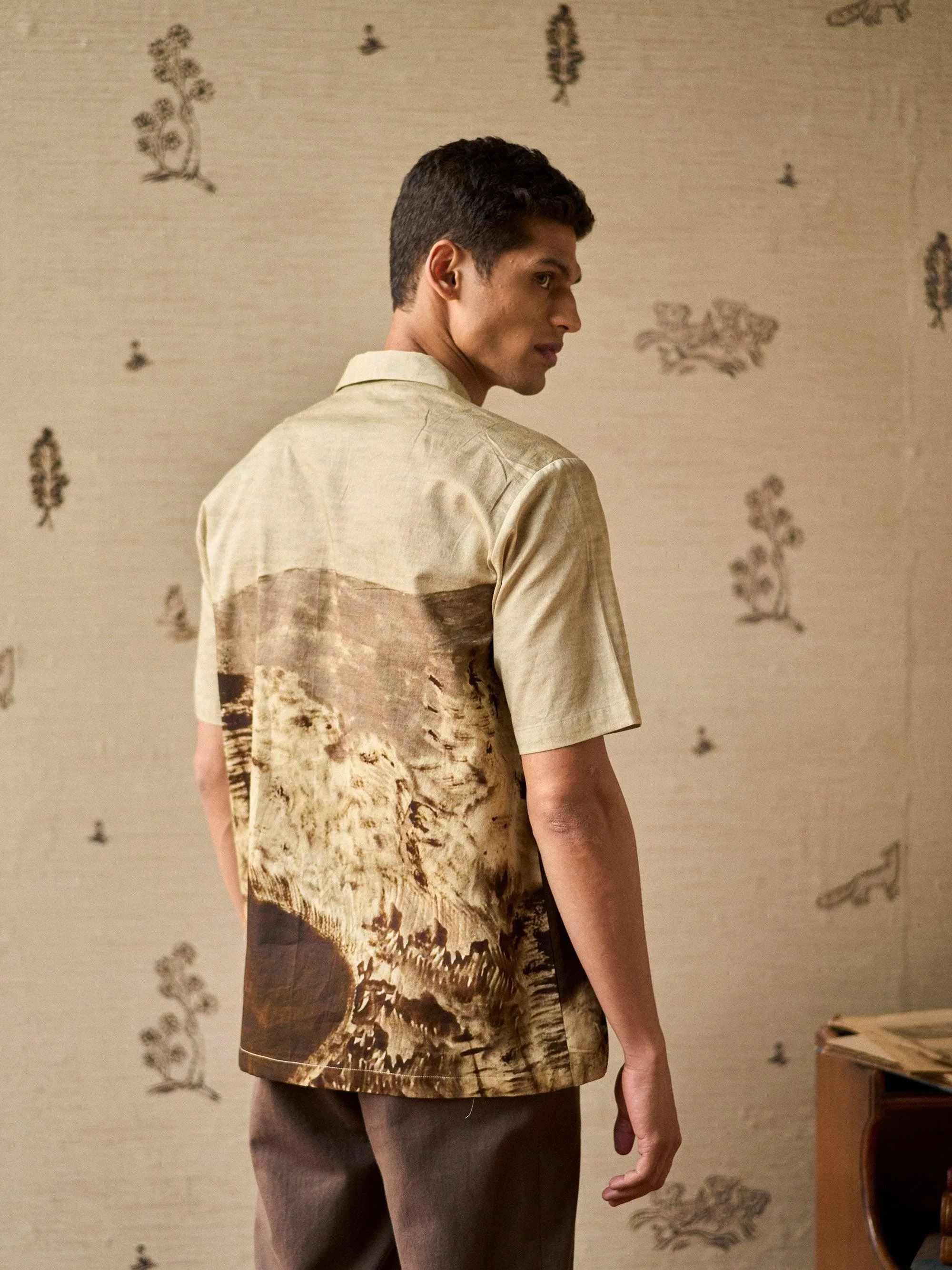 Short Sleeve Stretchy Cloth Skater Shirt