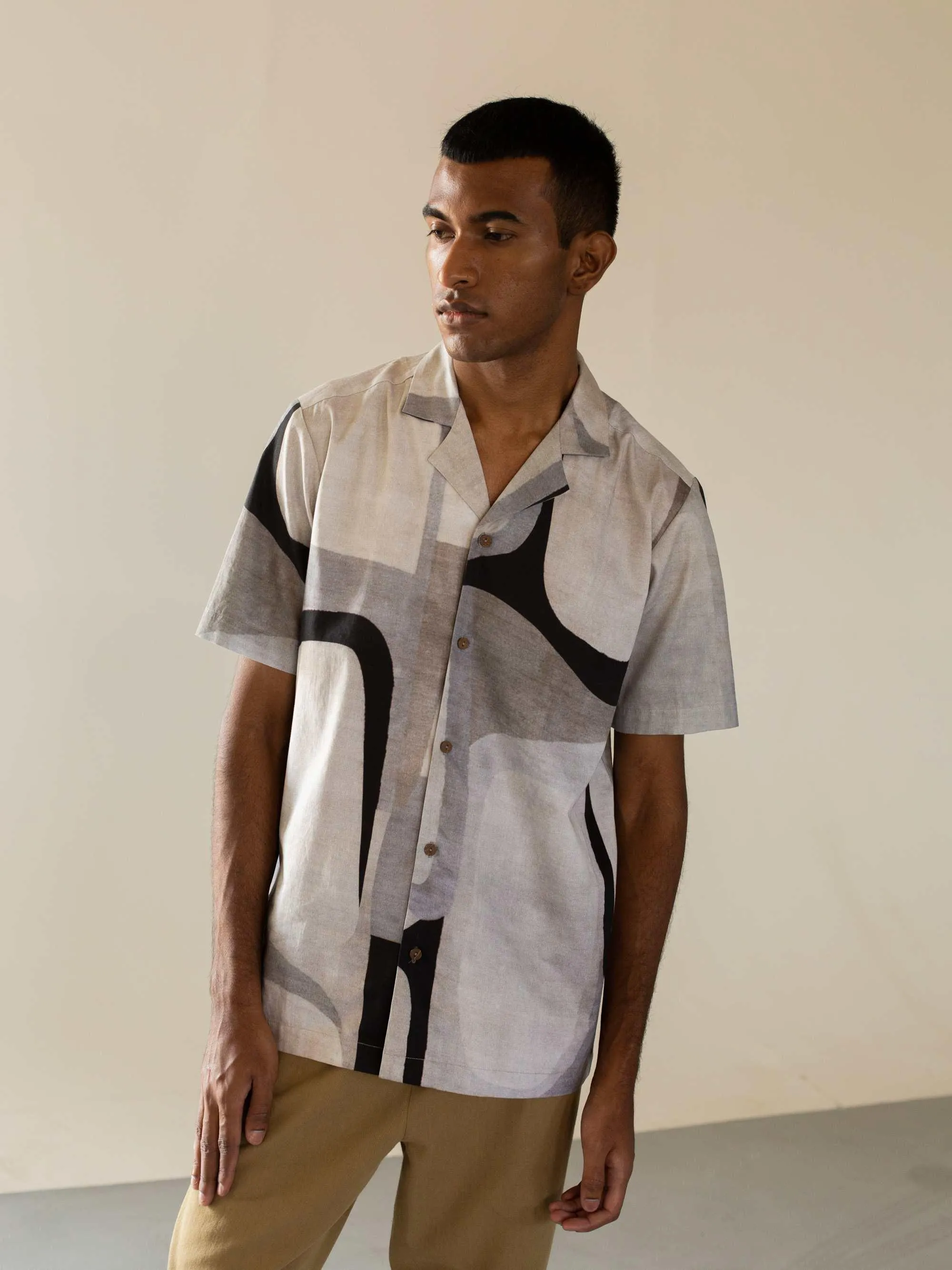 Relaxed Silhouette Skater Shirt