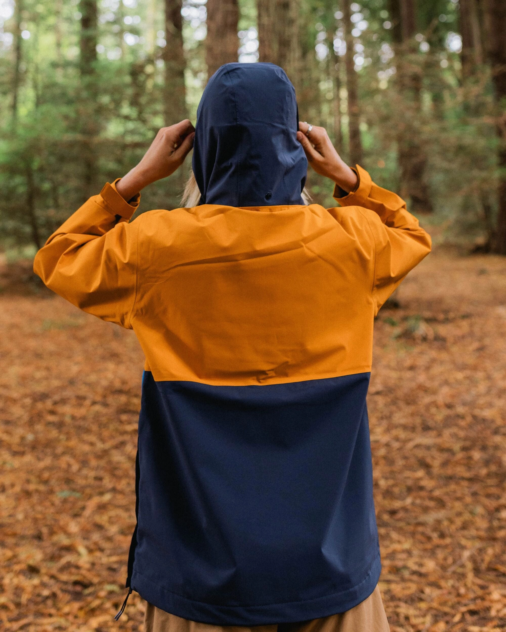 Sporty Layers AntiSnag Lining Material Skyline Recycled Waterproof Anorak - Sunrise Orange