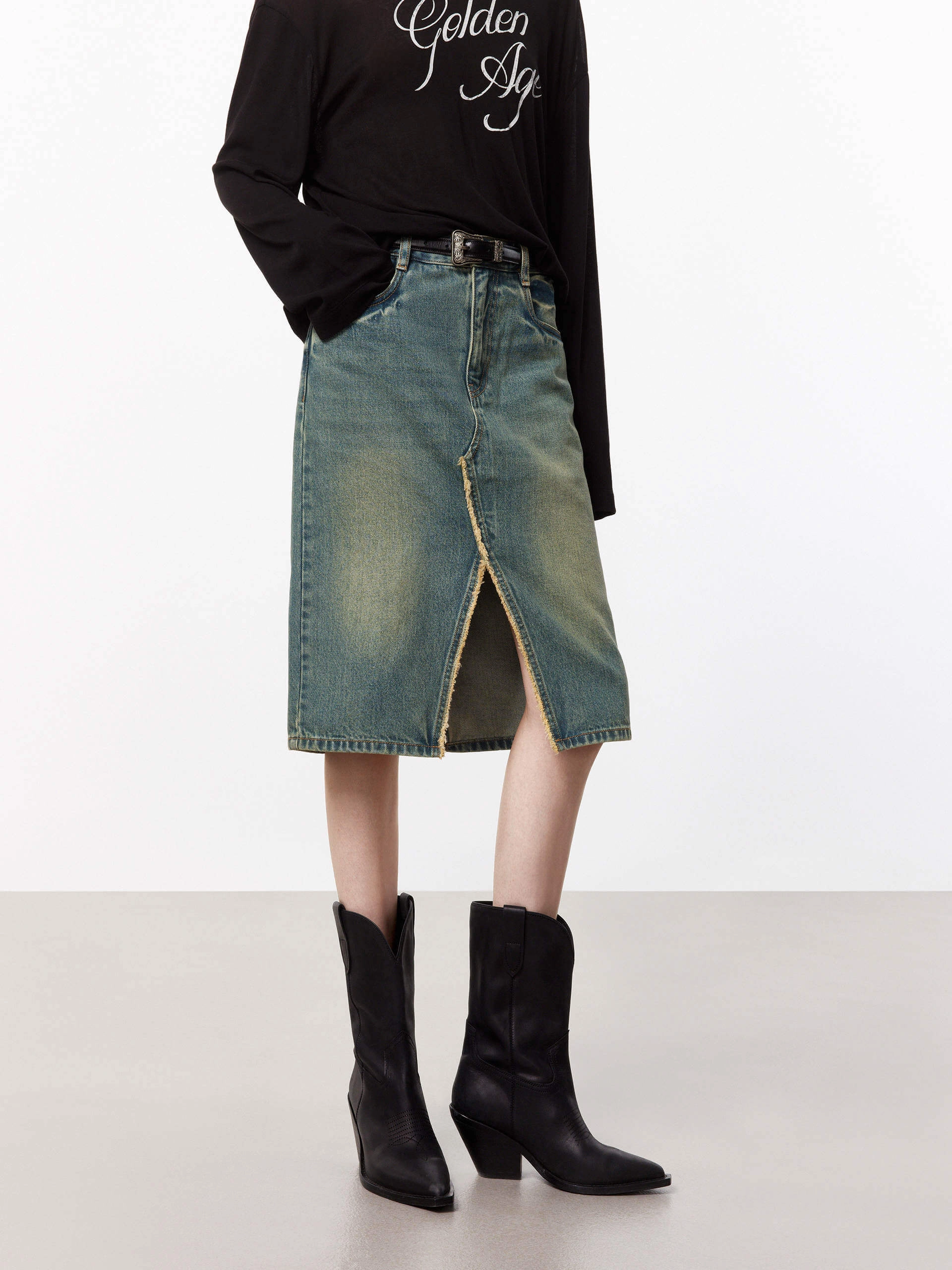 Soft Styling Slit Detailed Denim Skirt