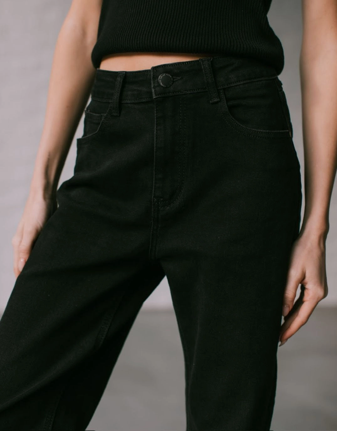 Calm Aesthetic Dara Straight Jean - Black