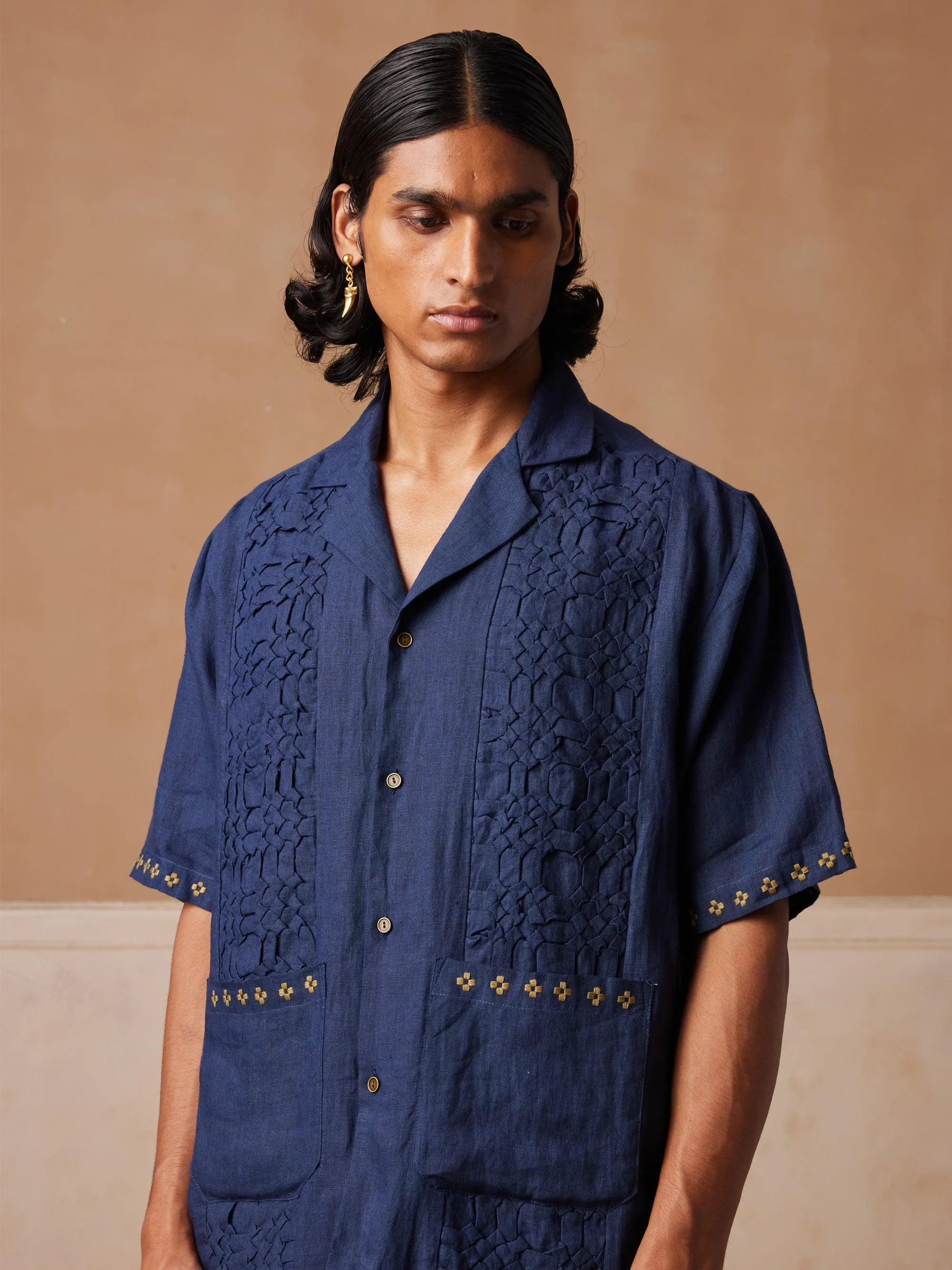 Weekend Outing Odor Control Fabric Smocked Shirt