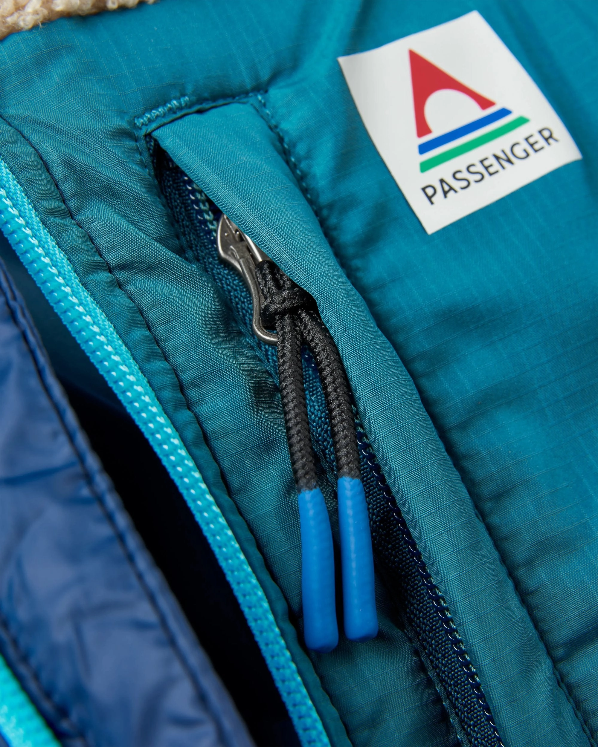 Easy Layering Inspire Recycled Insulated Jacket - Rich Navy