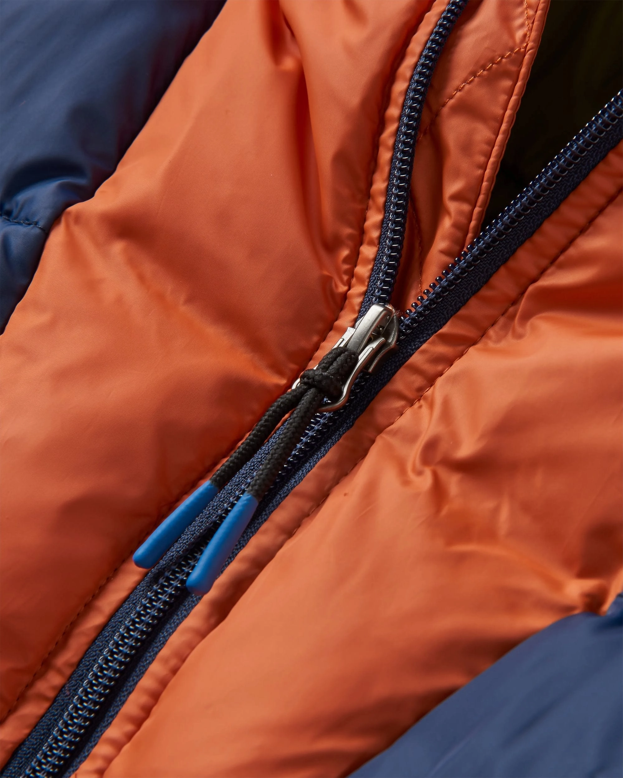 Day Hike Style Flynn Recycled Insulated Jacket - Rich Navy/ Burnt Orange