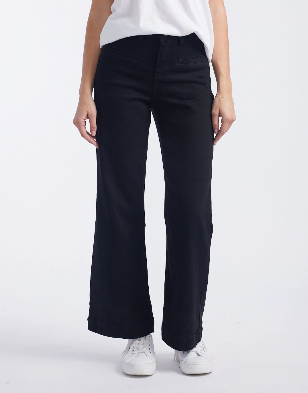 Easy Pairing No Bulk Seam Design Freya Jeans - Black