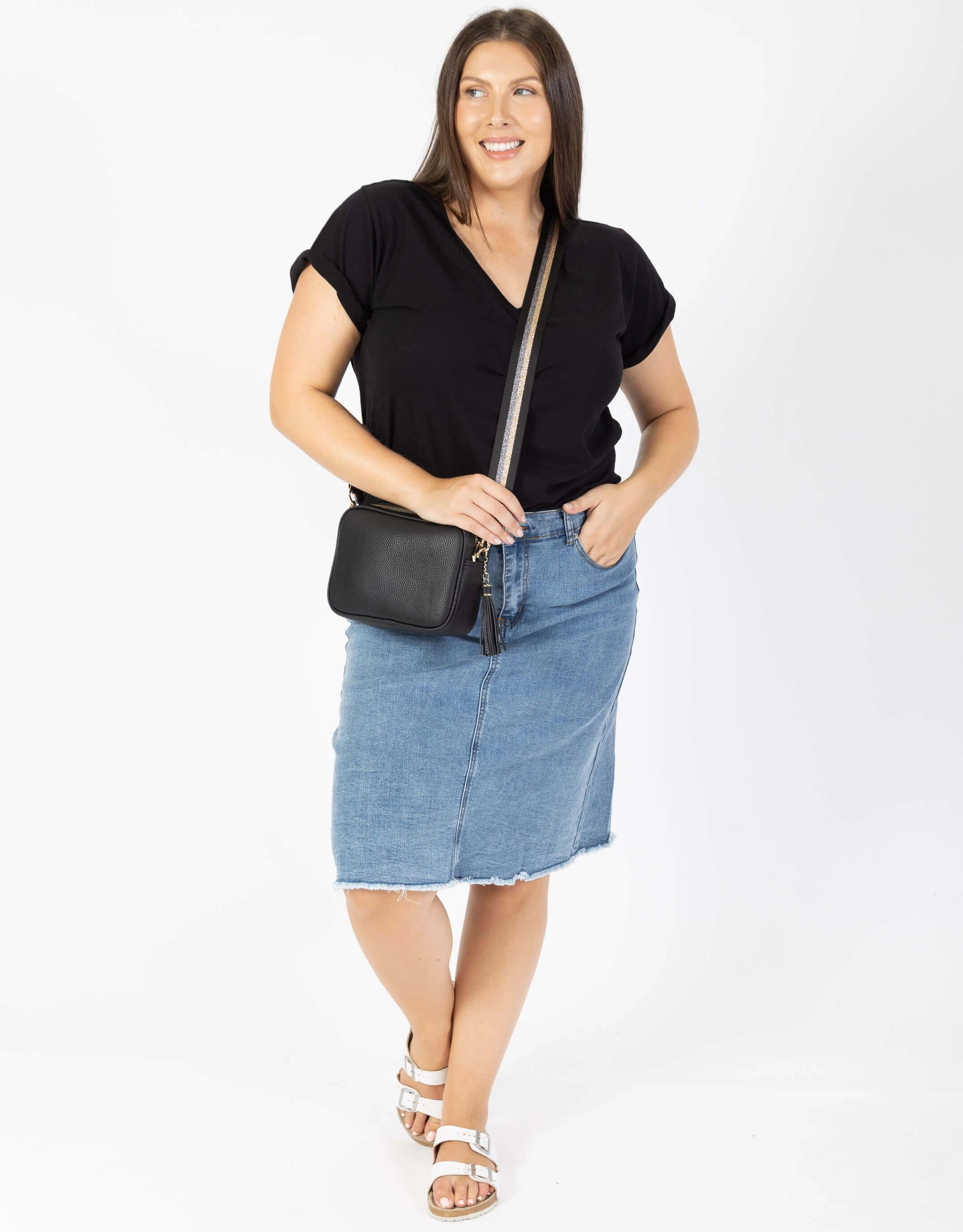 Trendy All-Day Sporty Fashion Original V Neck T-Shirt - Black