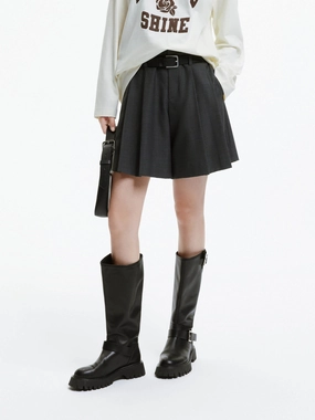 Smooth Texture A-line Belt Shorts