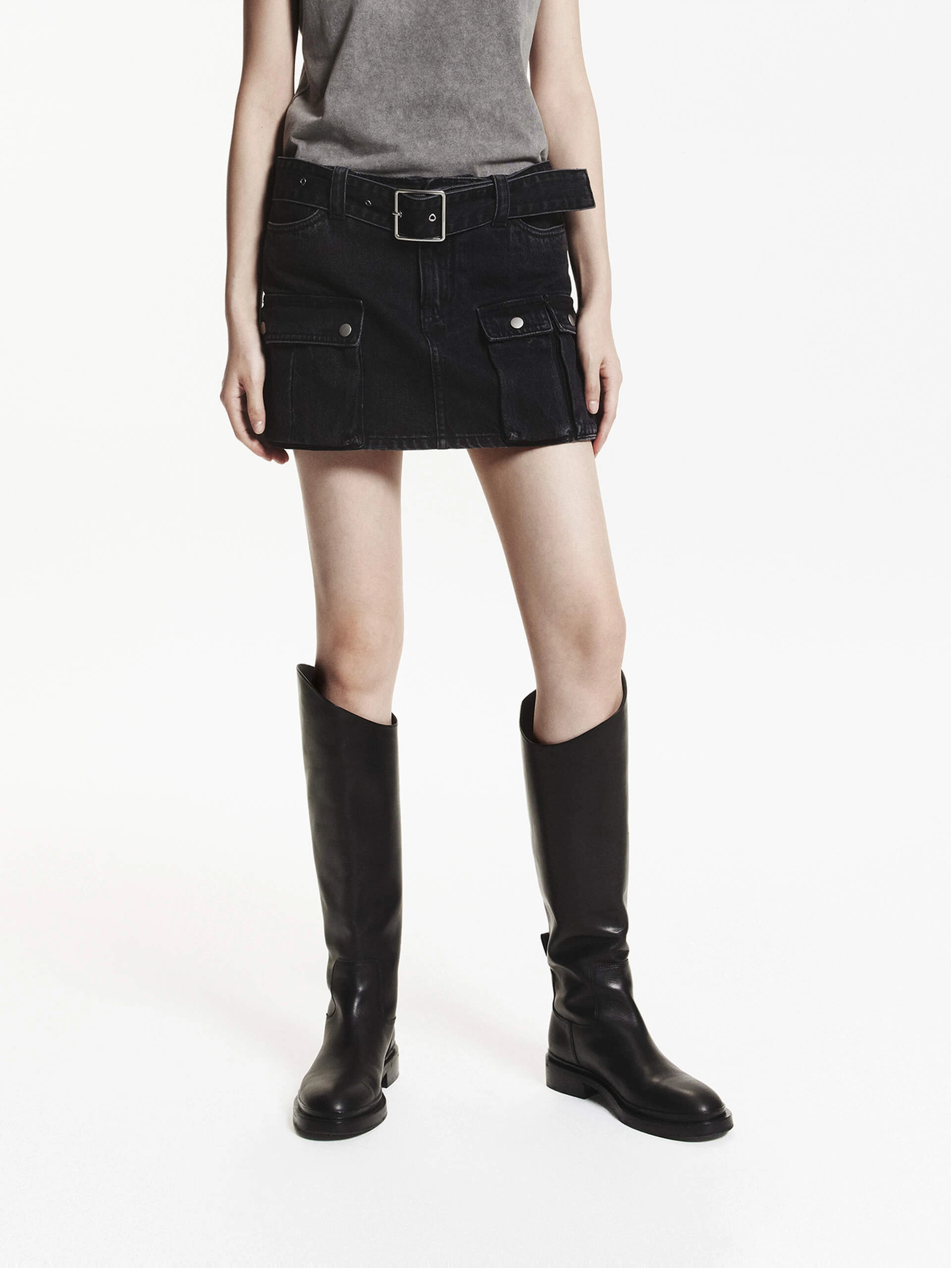 Contoured Articulation Cargo Pocket Cotton Skorts