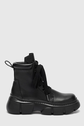 Discordant Boots Durable Welted Construction