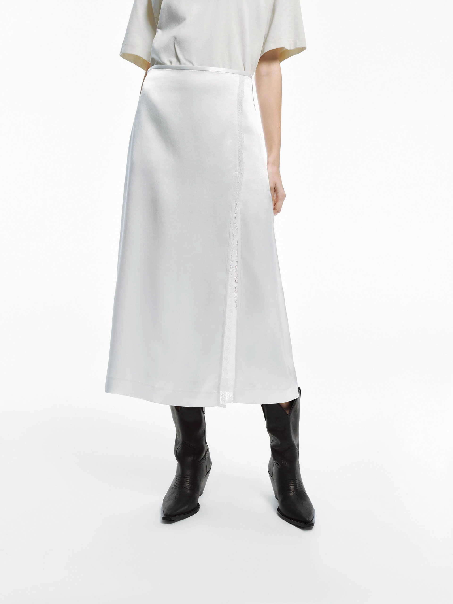 Glossy Texture Fresh Energy Slant Slit Detail Midi Skirt