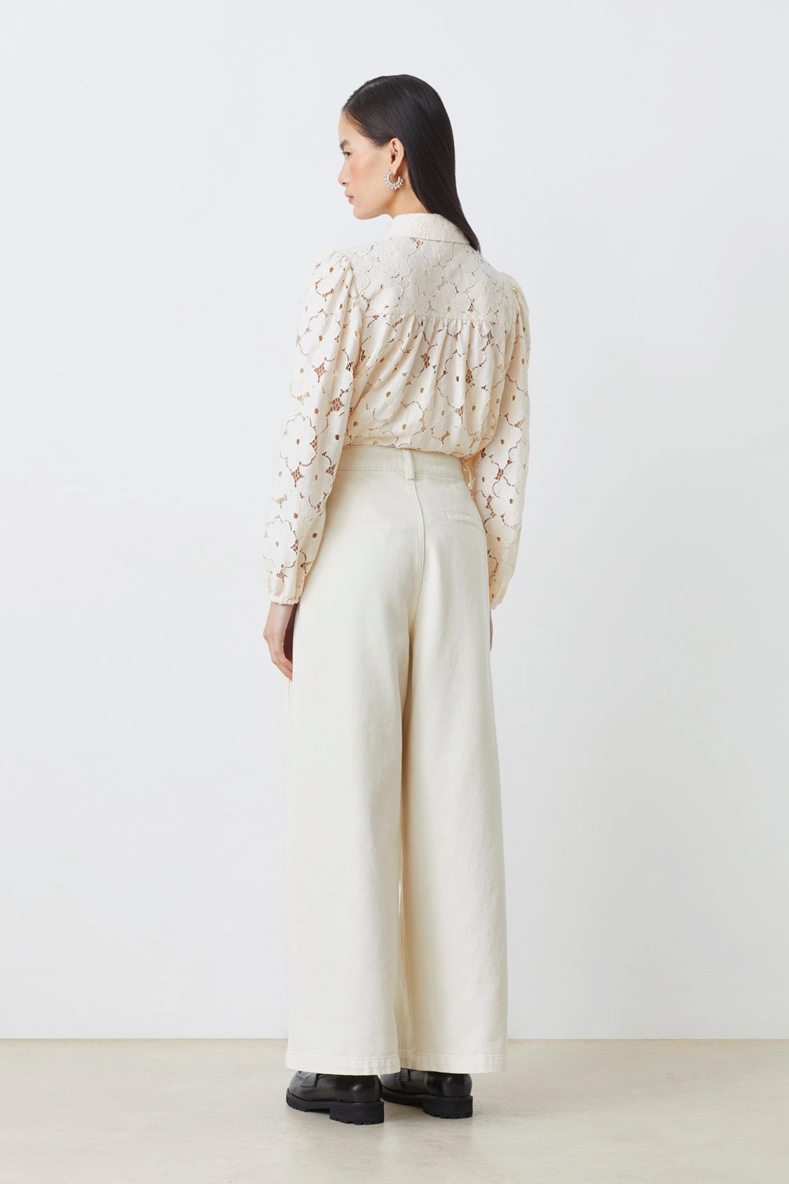 SUNCOO Rim Trousers in Off White Comfortable Cut Thermal regulation
