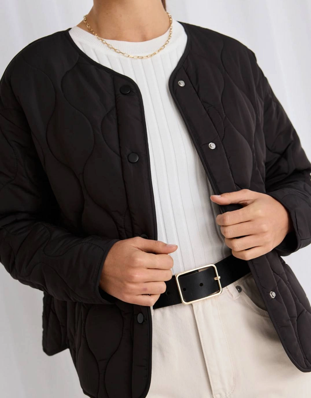 Breathable Material Modern Aesthetic Apex Puffer Jacket - Black