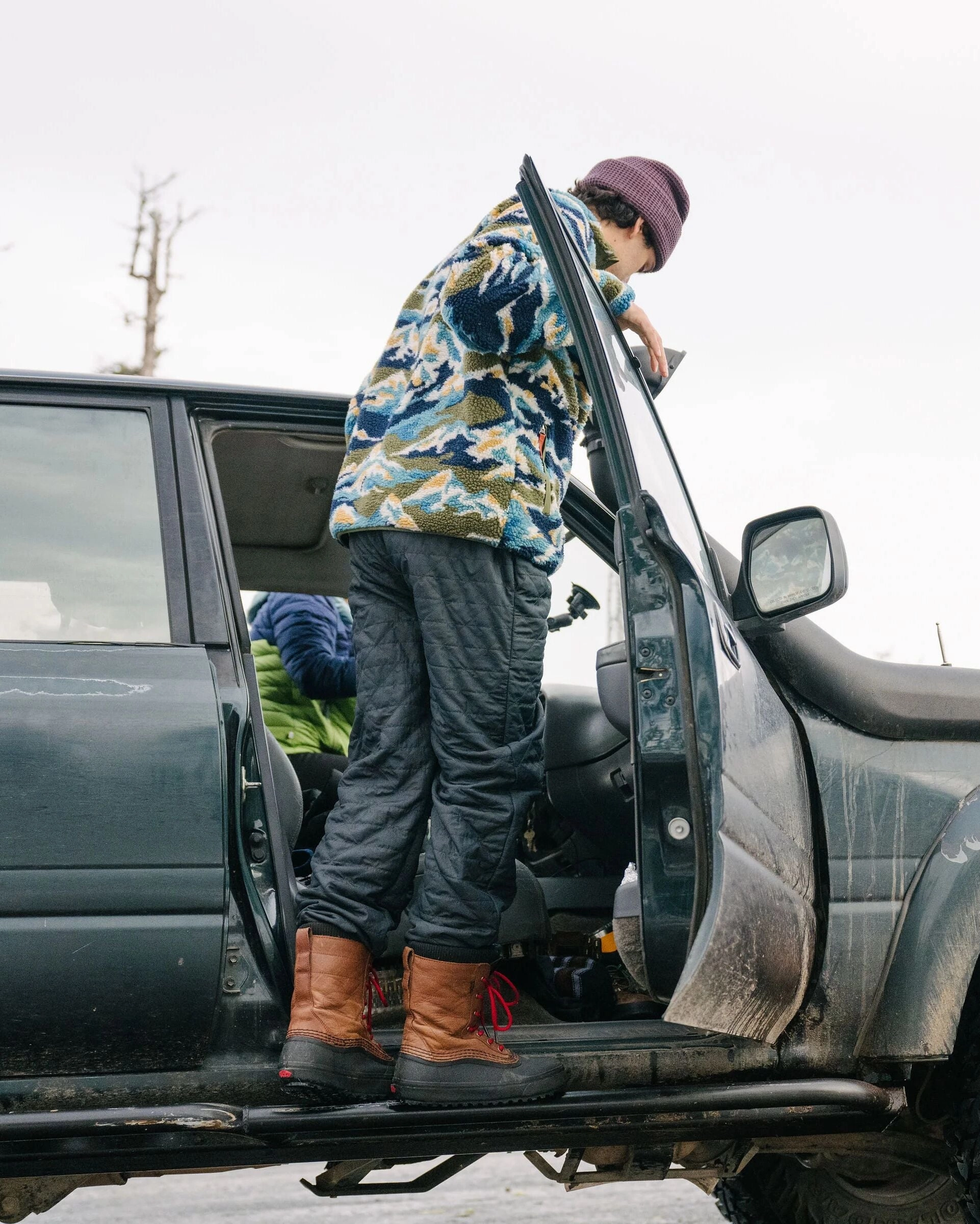 Timberline Recycled Quilted Jogger - Black Modern Utility