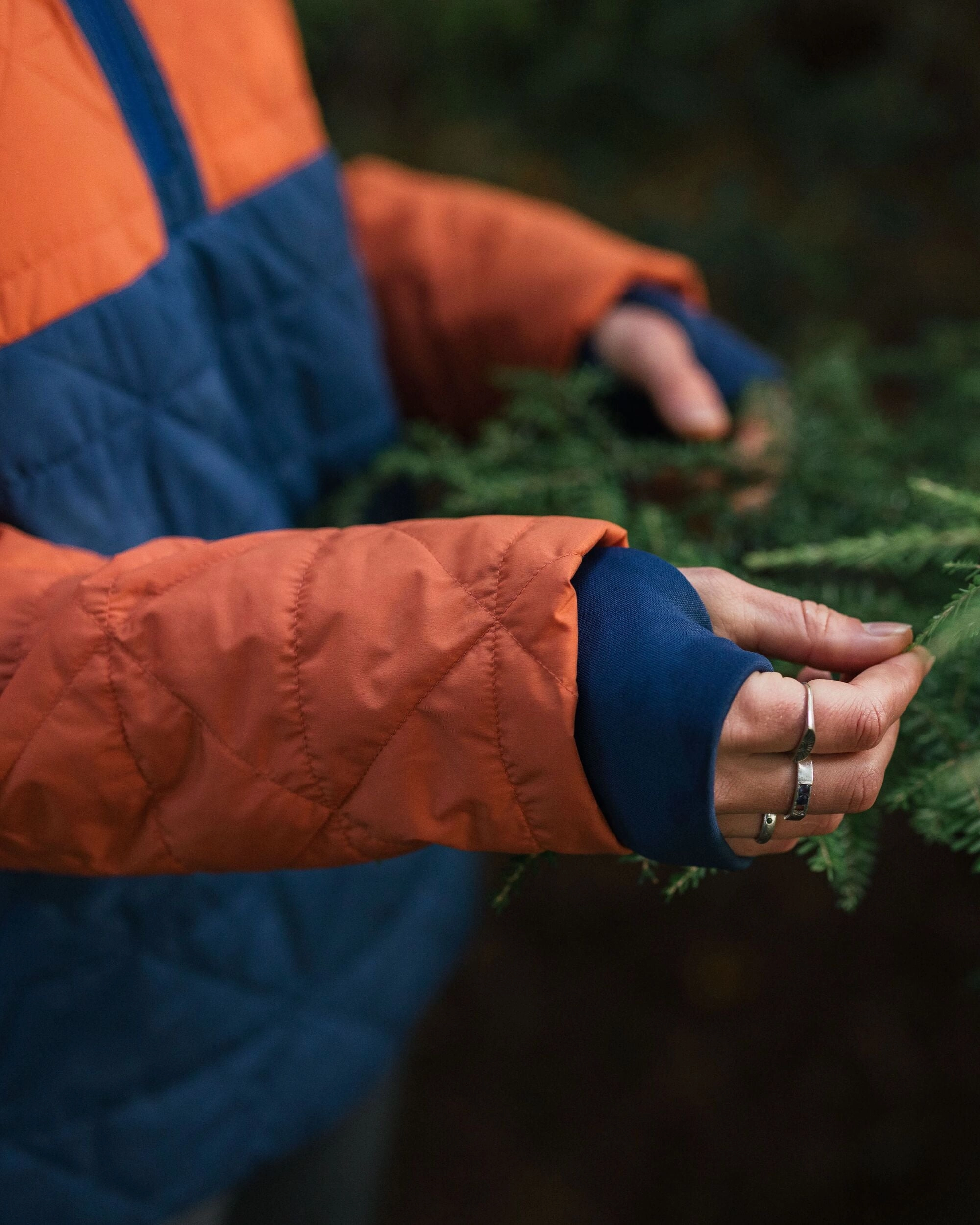 Trace Recycled Thermore? Insulated Jacket - Burnt Orange Convertible Silhouette