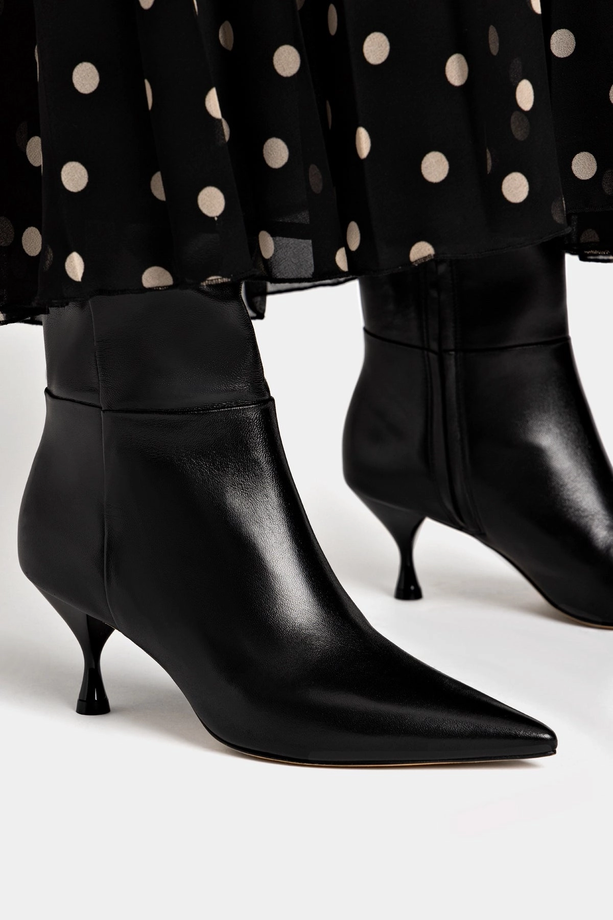 Kate Mid Boot In Black Leather Neutral Colors Slip Resistant Grip
