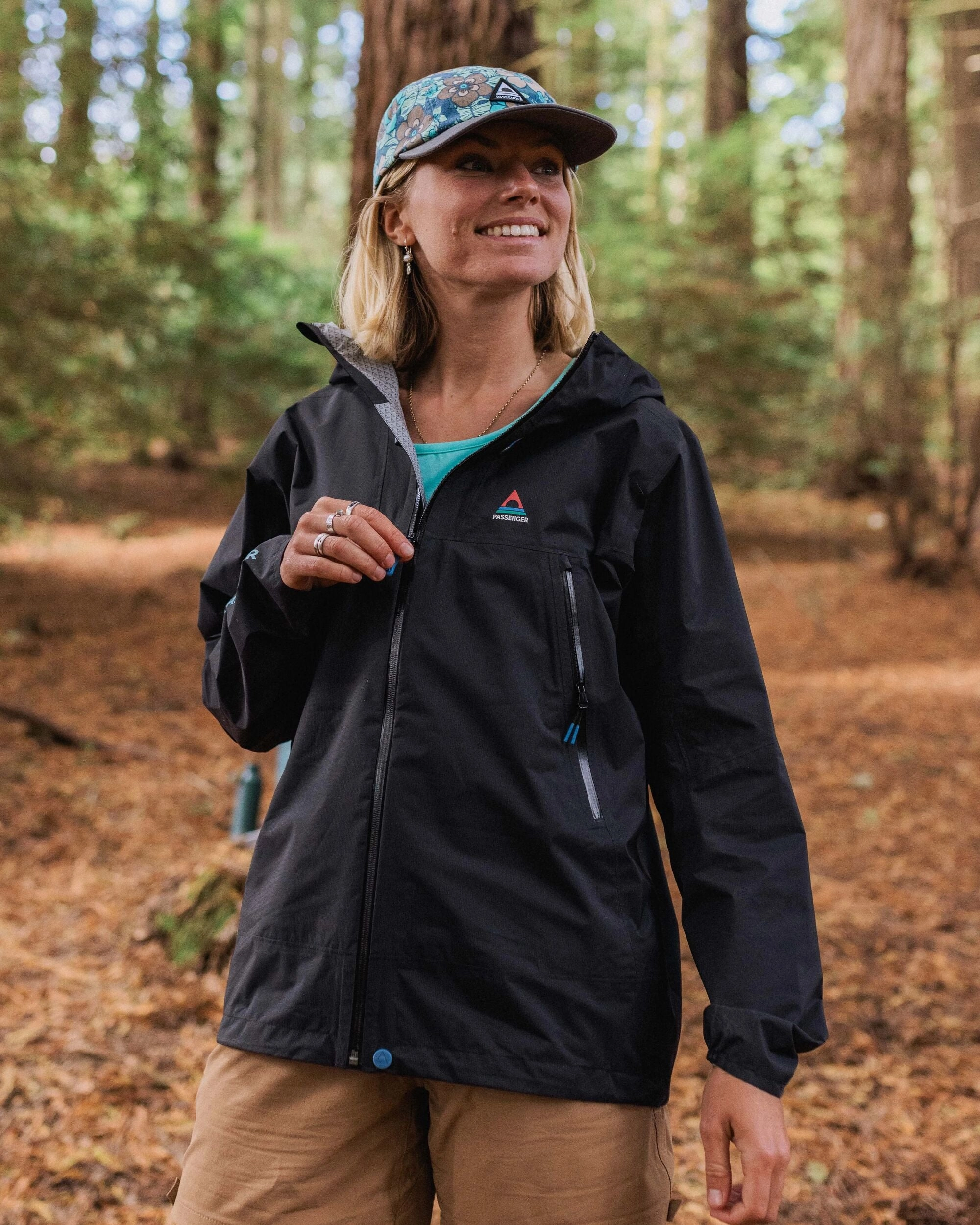 Laser Cut Vents Trailscape Light Women's Recycled Waterproof Jacket - Black