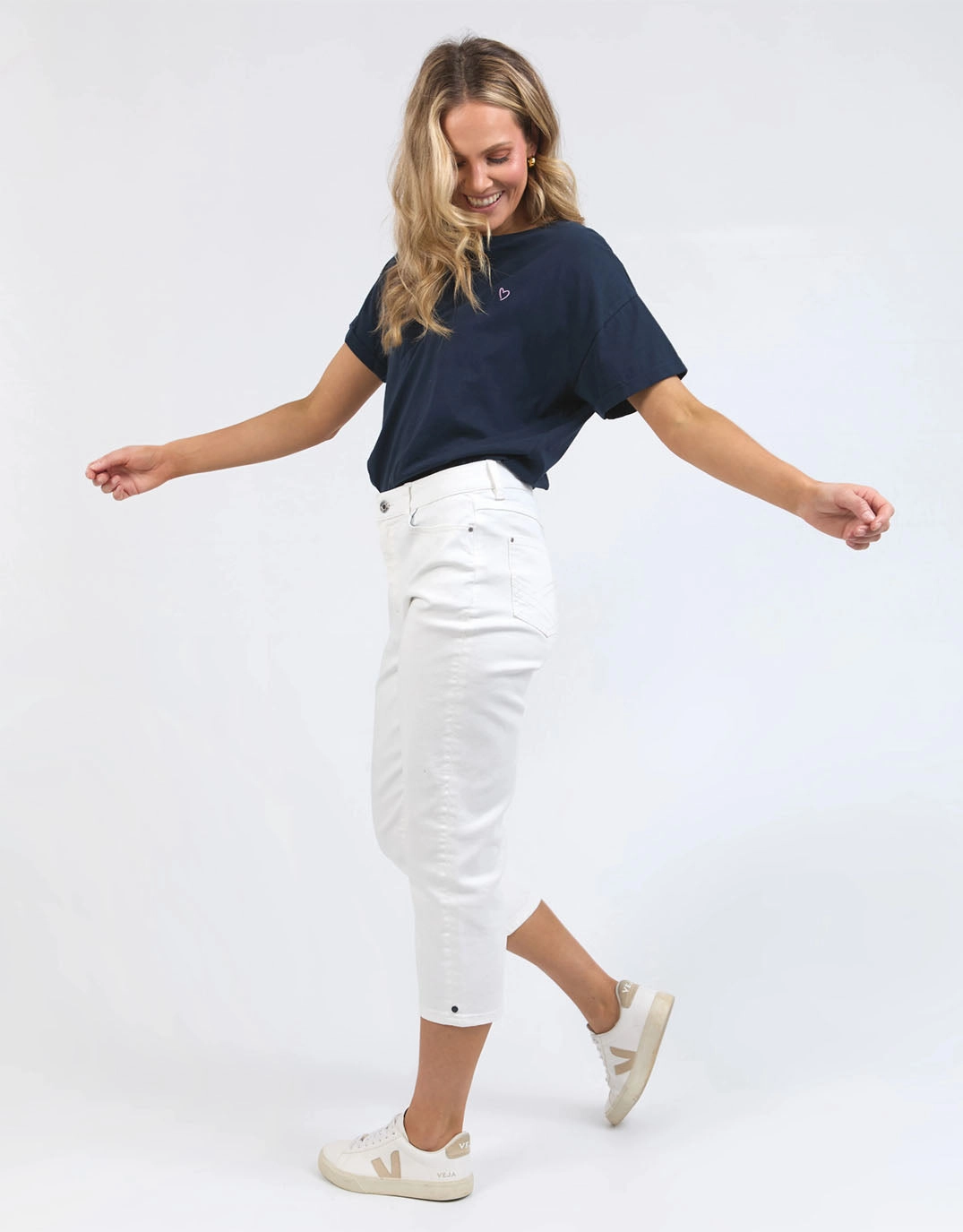 Reinforced Stitching Details Mollie Capri Jean - White
