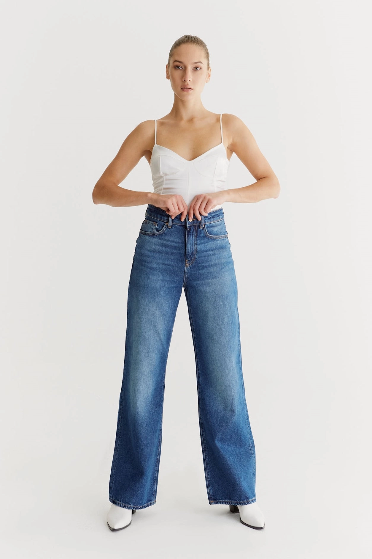 Maria High Waisted Wide Denim Trousers - Astra Blue L30 Streetwear vibe Base Layer