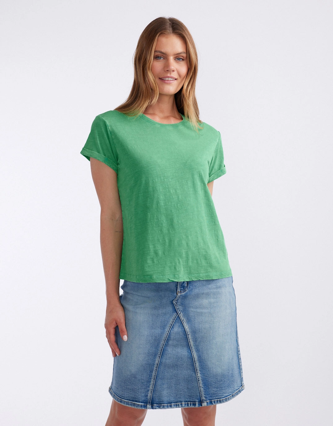 Turn Back T-Shirt  - Apple Men's masculinity Relaxed Vibe