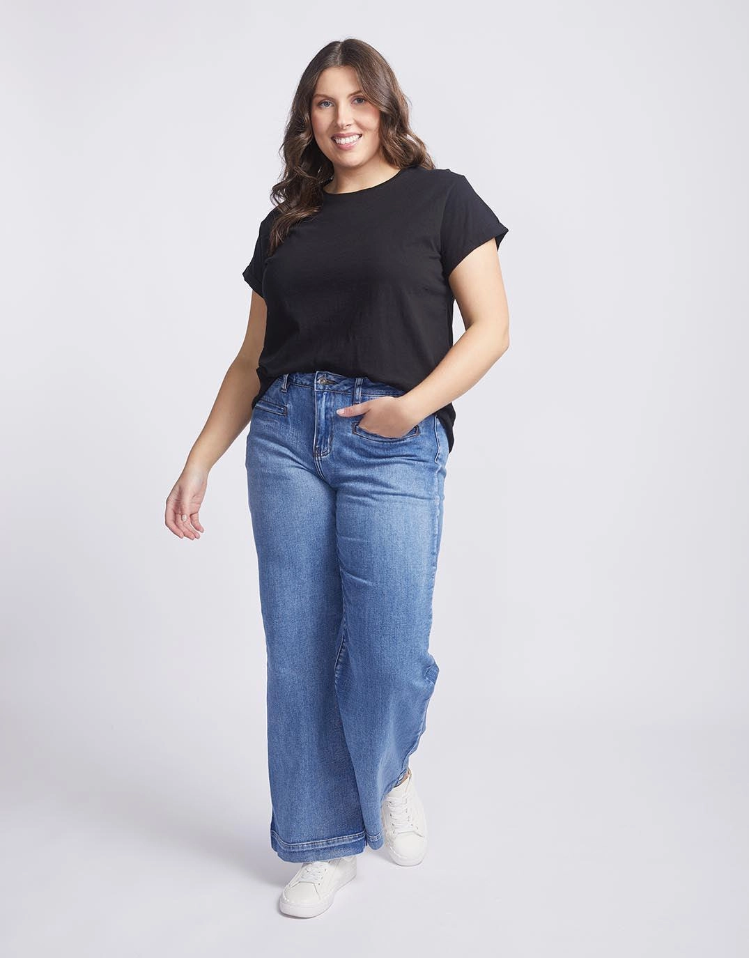 Casual Day Wear Turn Back T-Shirt - Black