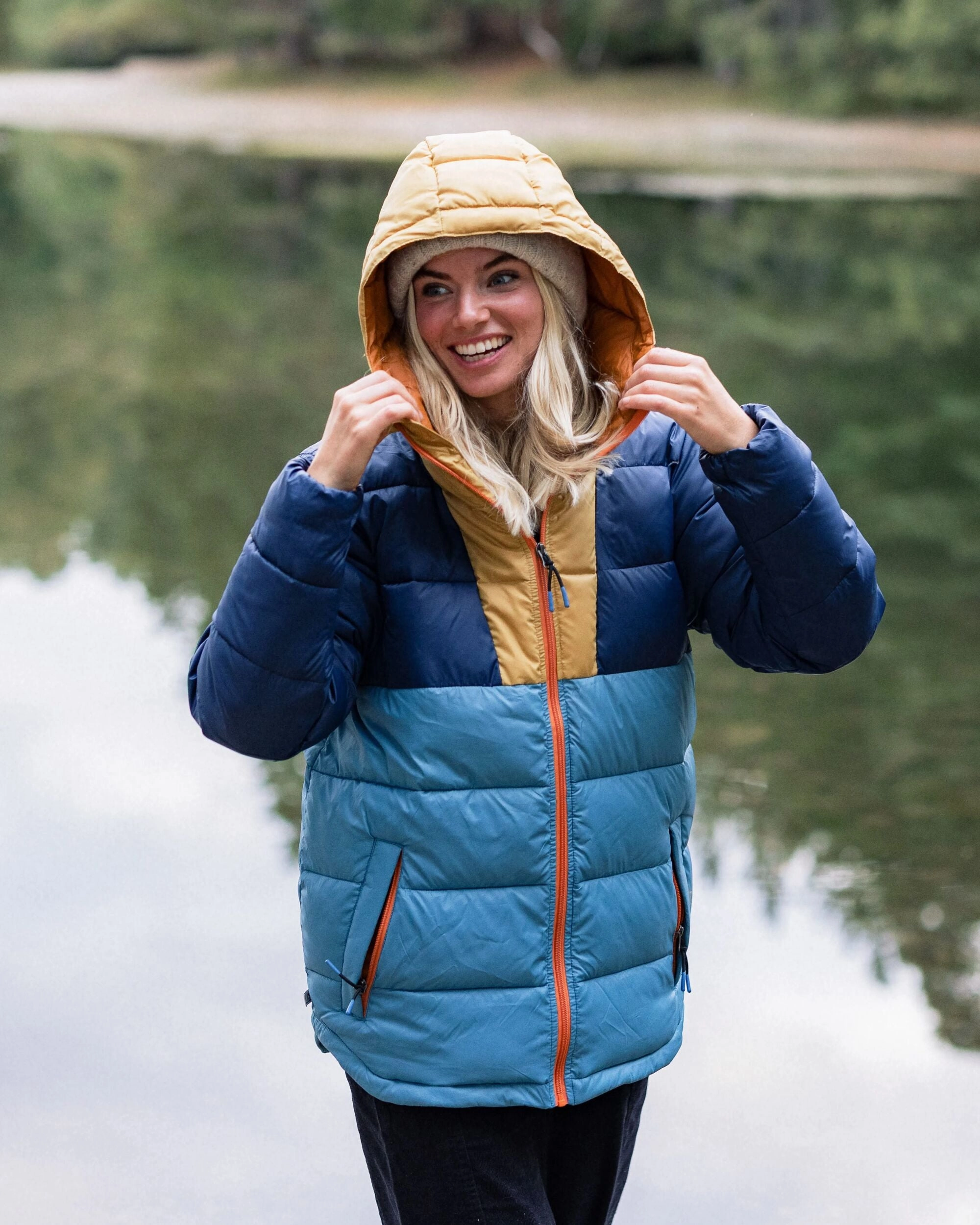 Windproof Hood Cold Climate Kai Recycled Insulated Jacket - Rich Navy