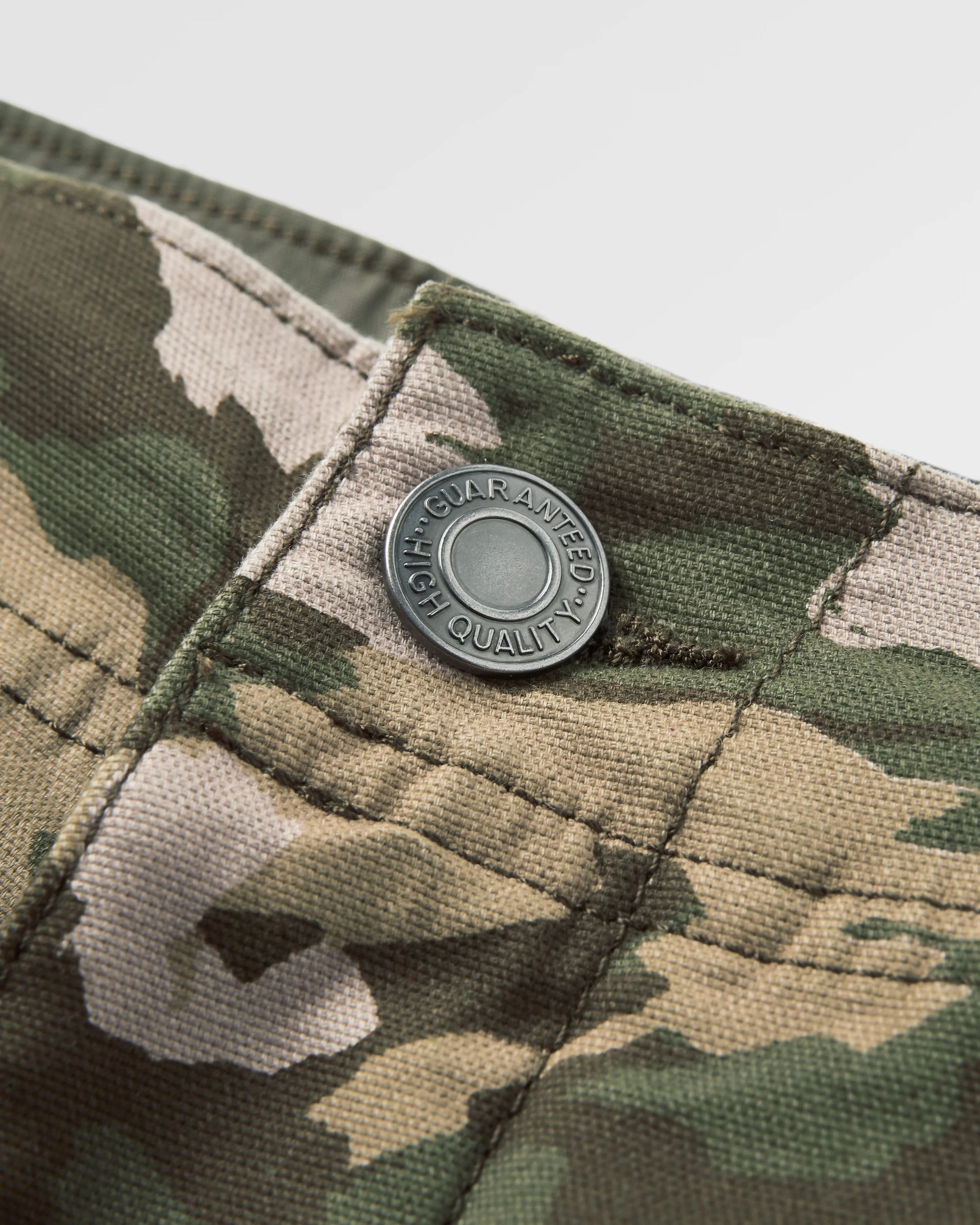 Lakeside Cargo Cotton Short - Woodland Camo Khaki Eye-catching Design