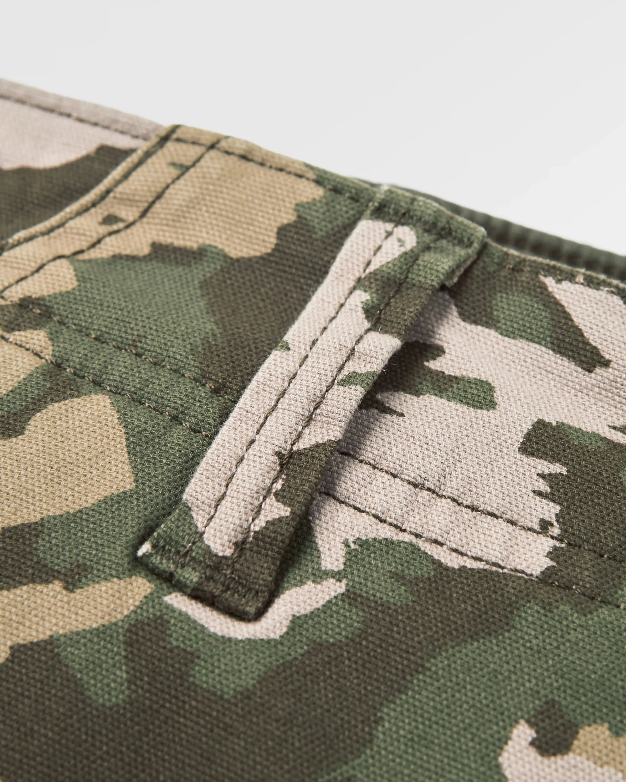 Lakeside Cargo Cotton Short - Woodland Camo Khaki Body Contouring Snag Free Design